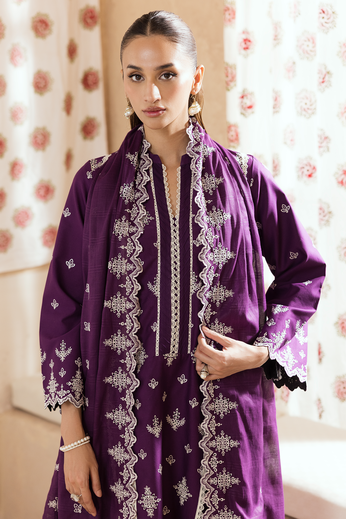 Nissa Chikankari Lawn – N-04