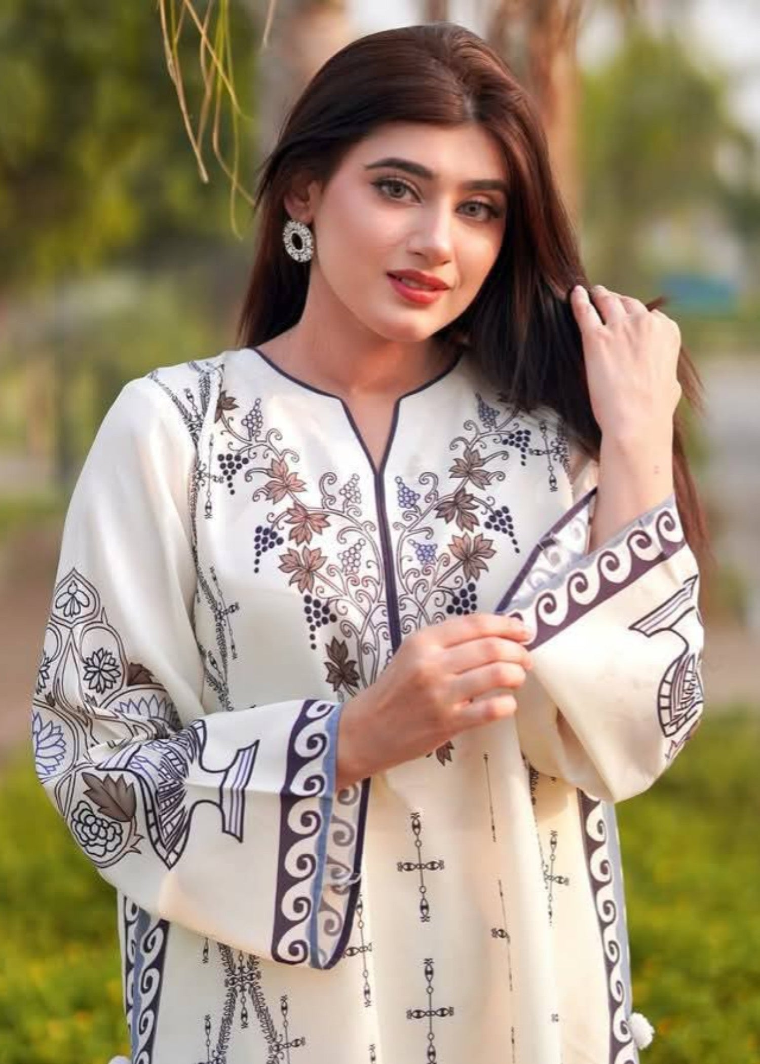 poly lawn Kurta Set in Off-white