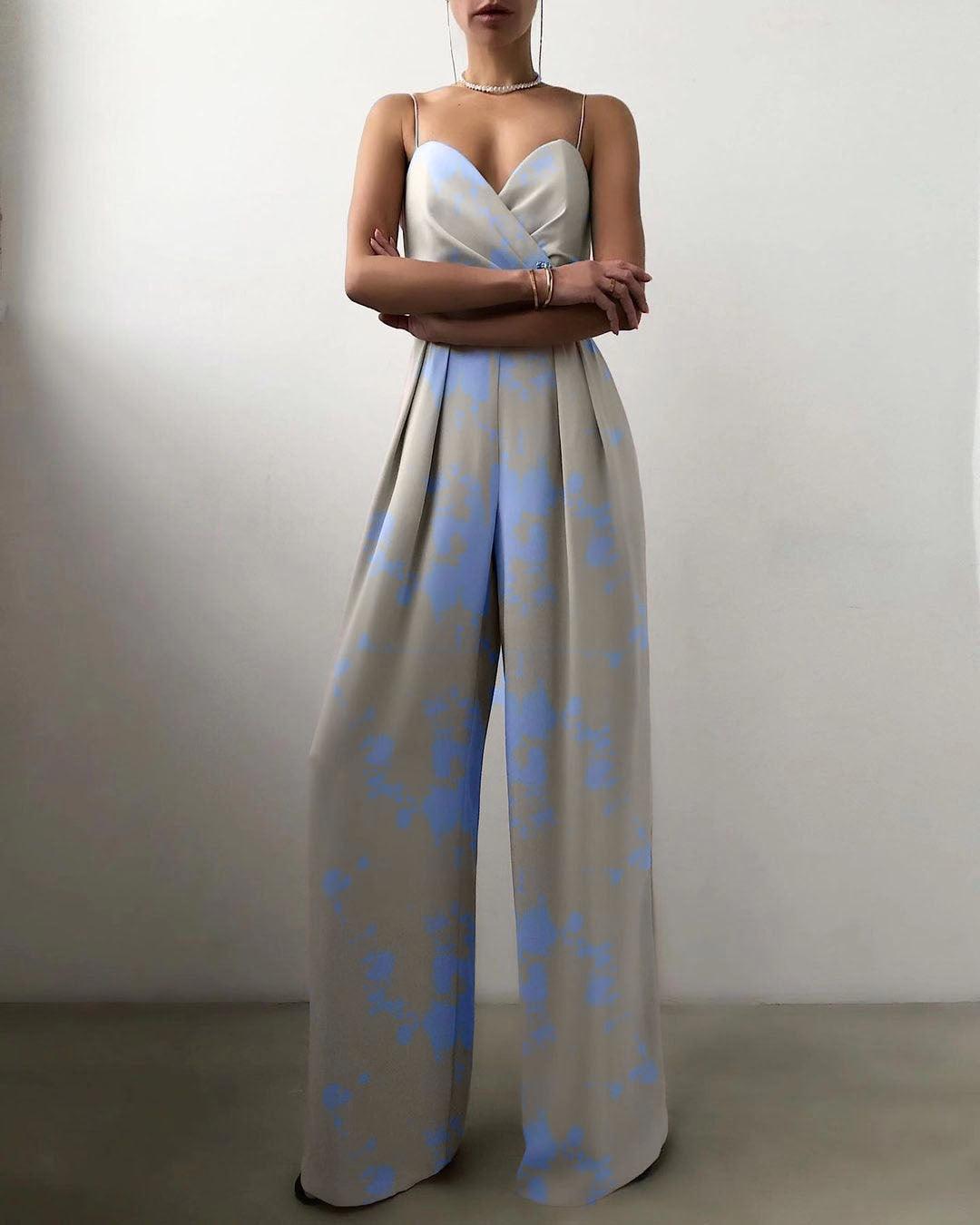 Minimalist Straight Waist Jumpsuit with Mopping Detail