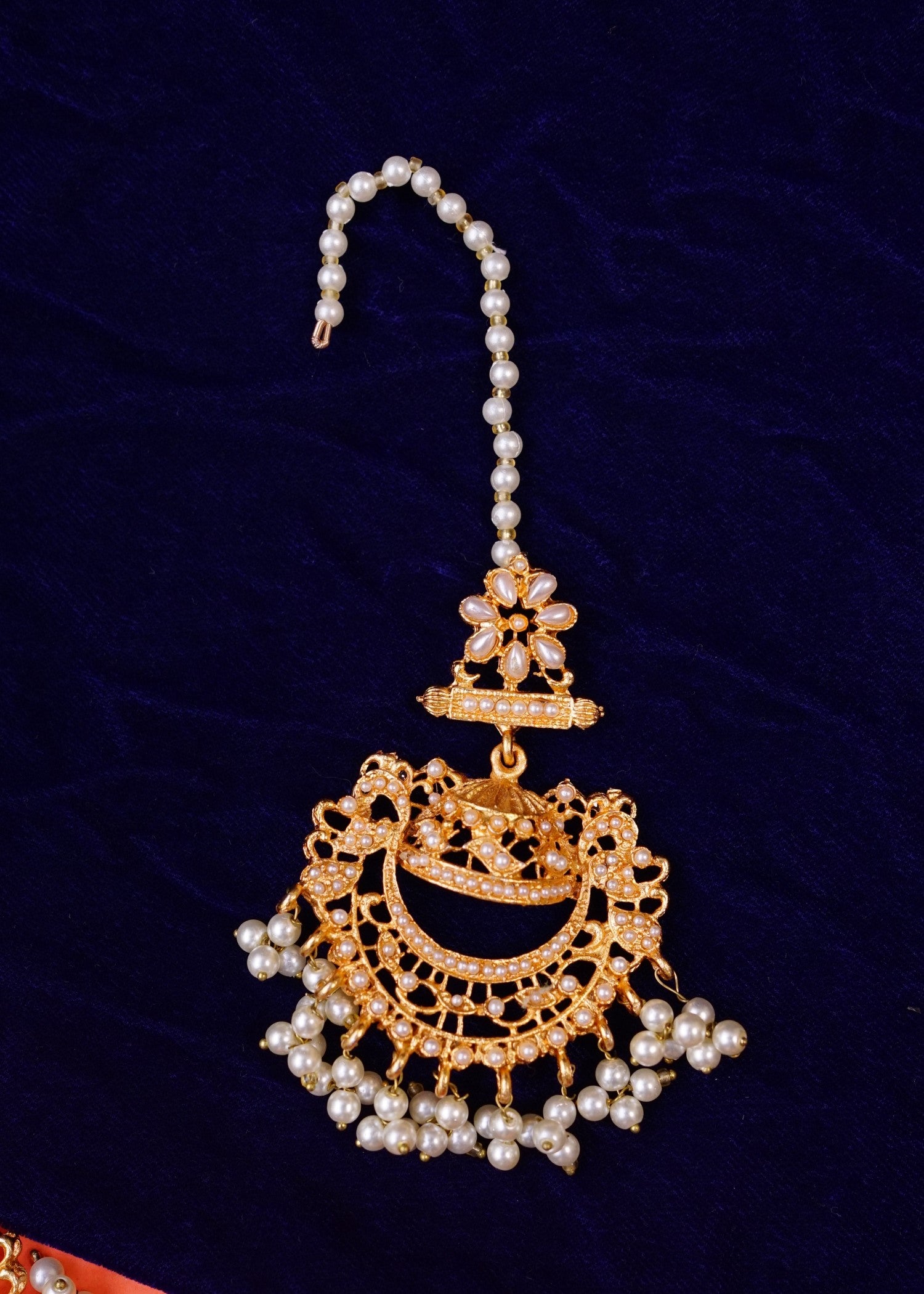 Jewelry Set in Pearl white, gold Color by - Trendy Women Jewelry Set MBI2138