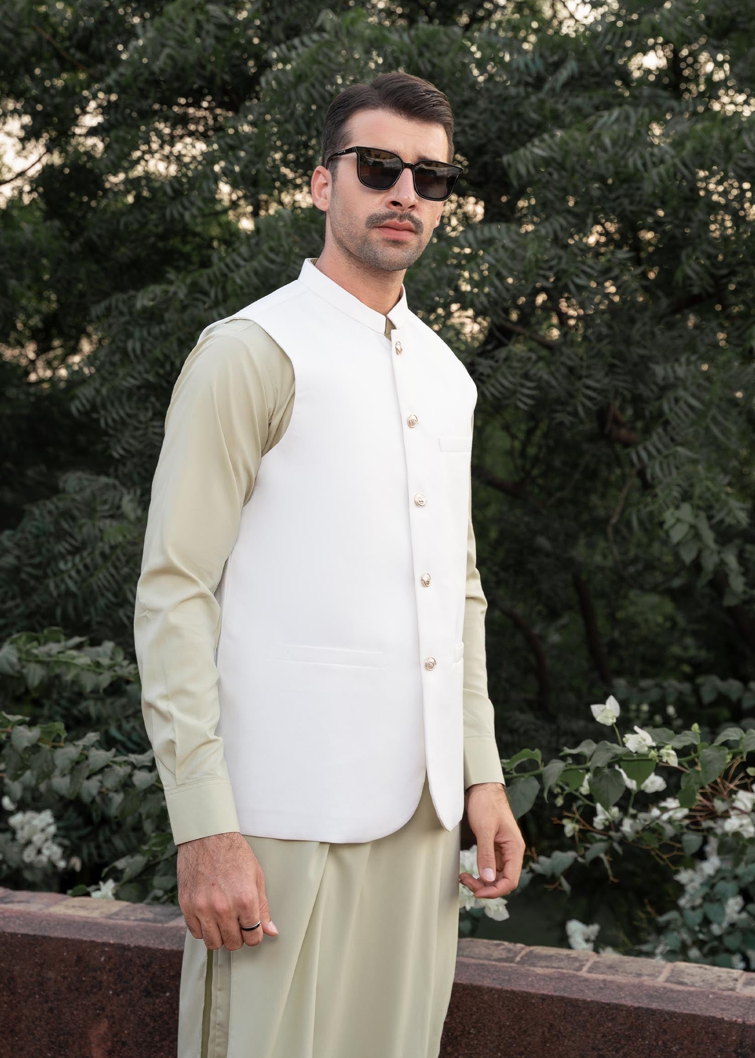 wash & wear Waistcoat in Mint green