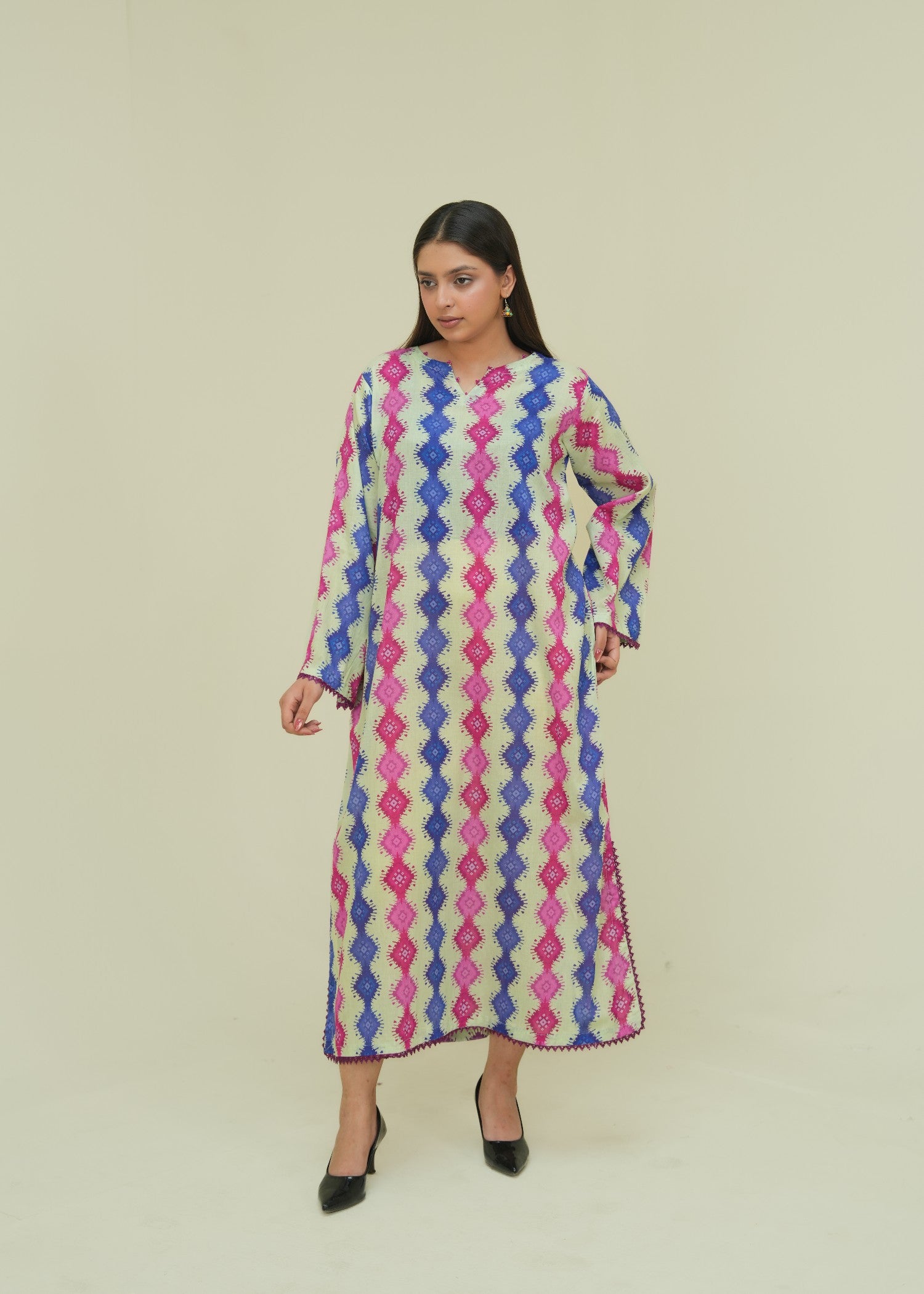 lawn Kaftan in Off-white