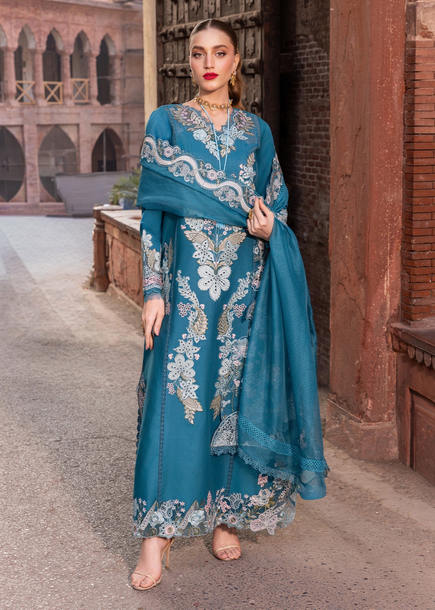 Breeze Festive Luxury Lawn – VERA-9-A