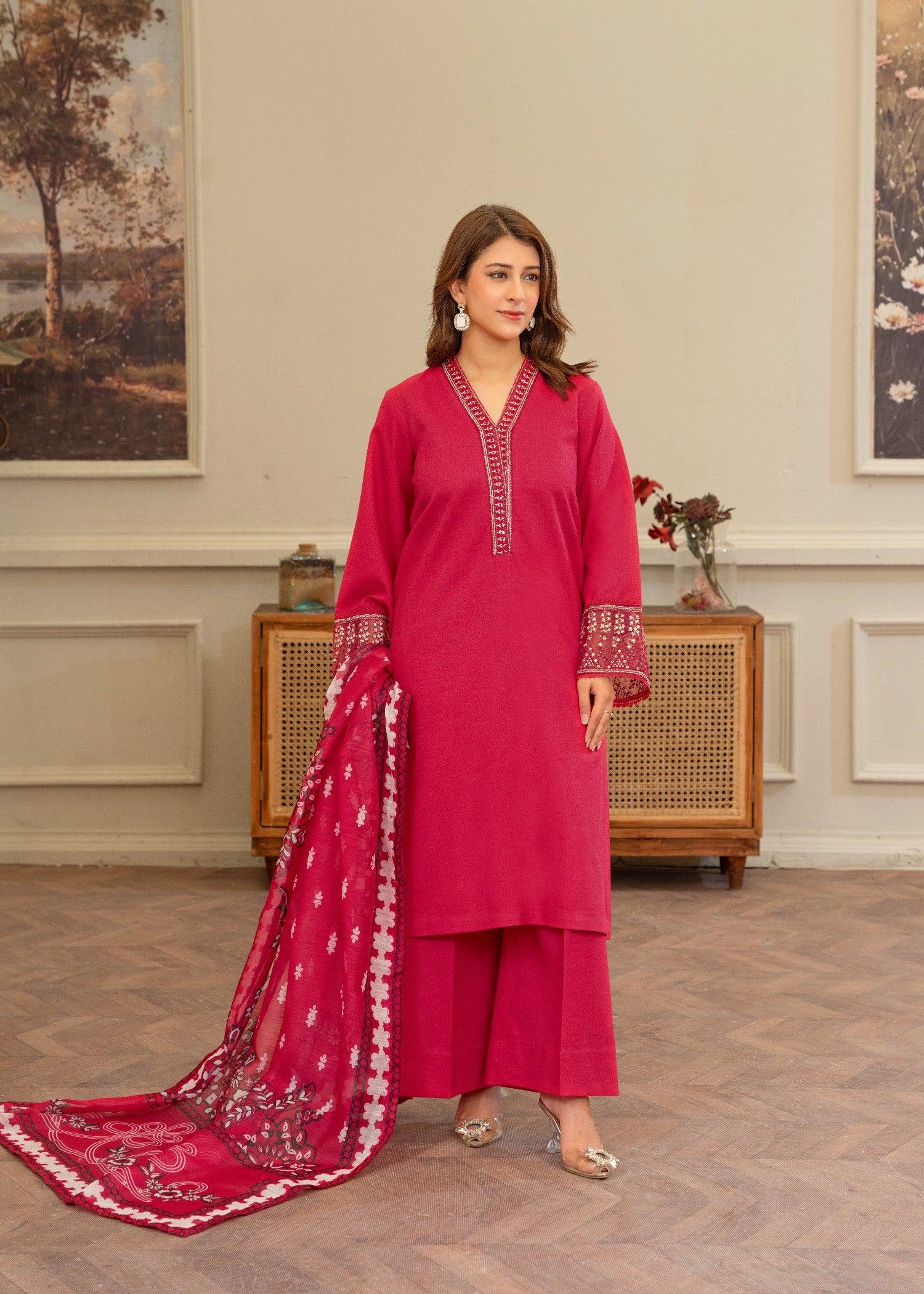 lawn karandi Kurta Set in Hot pink