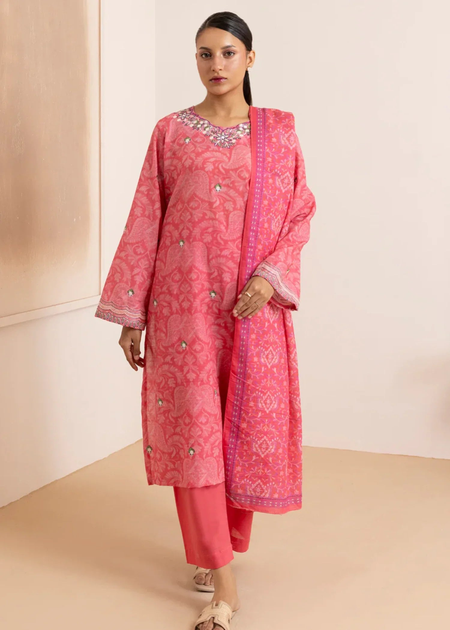khaddar Kurta Set in Bubblegum pink