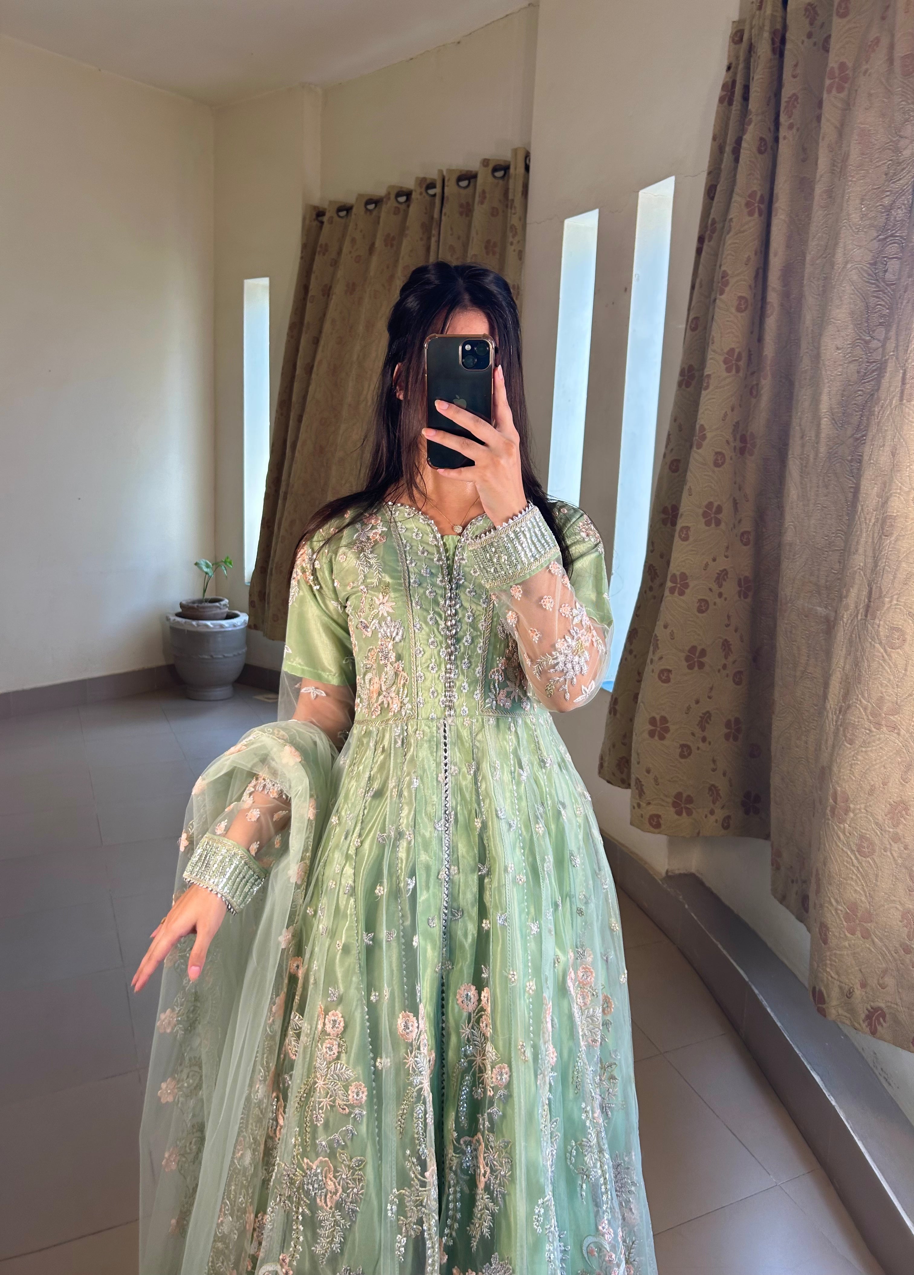 polyester net Maxi in Pistachio green