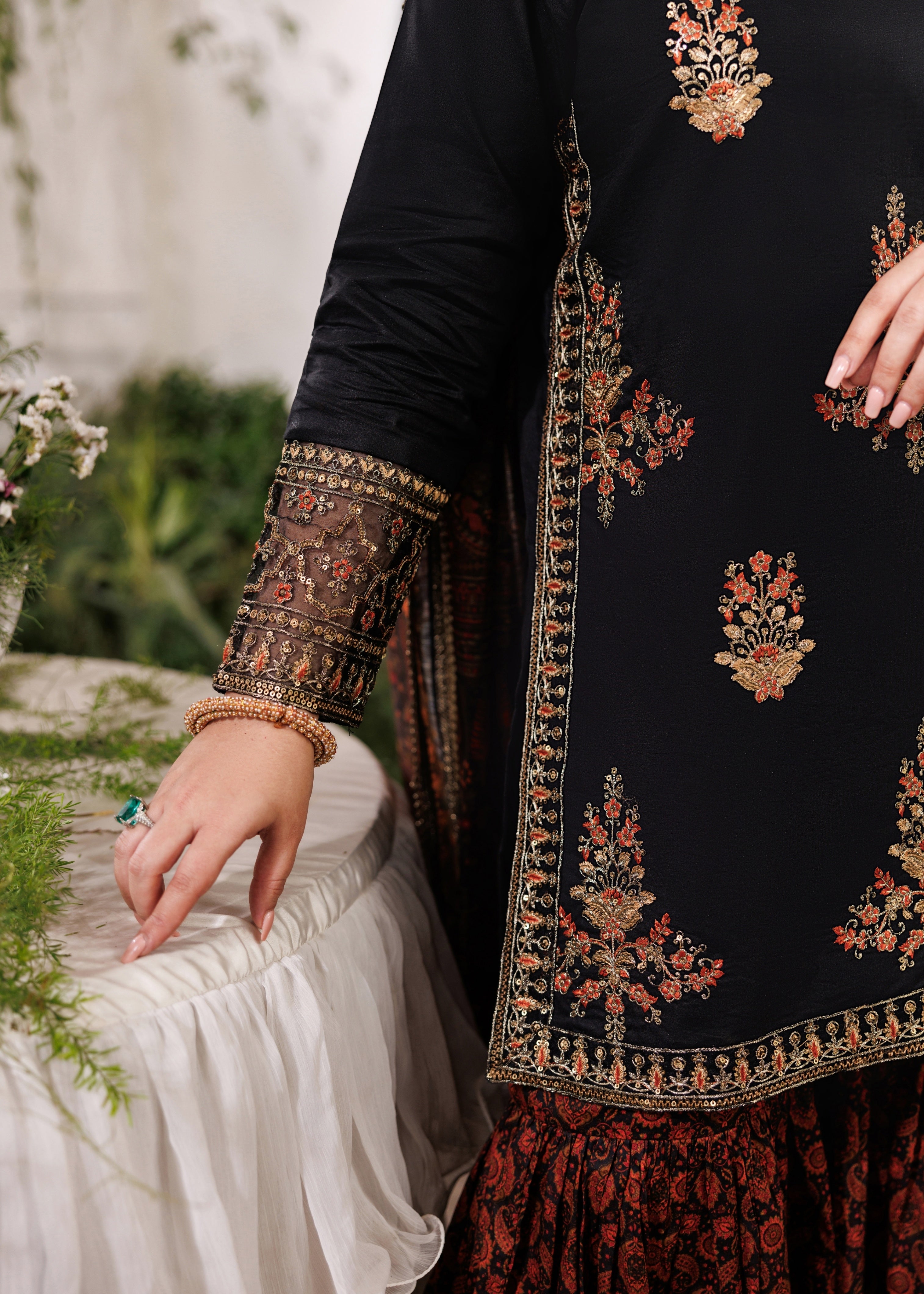 seersucker Gharara in Jet black