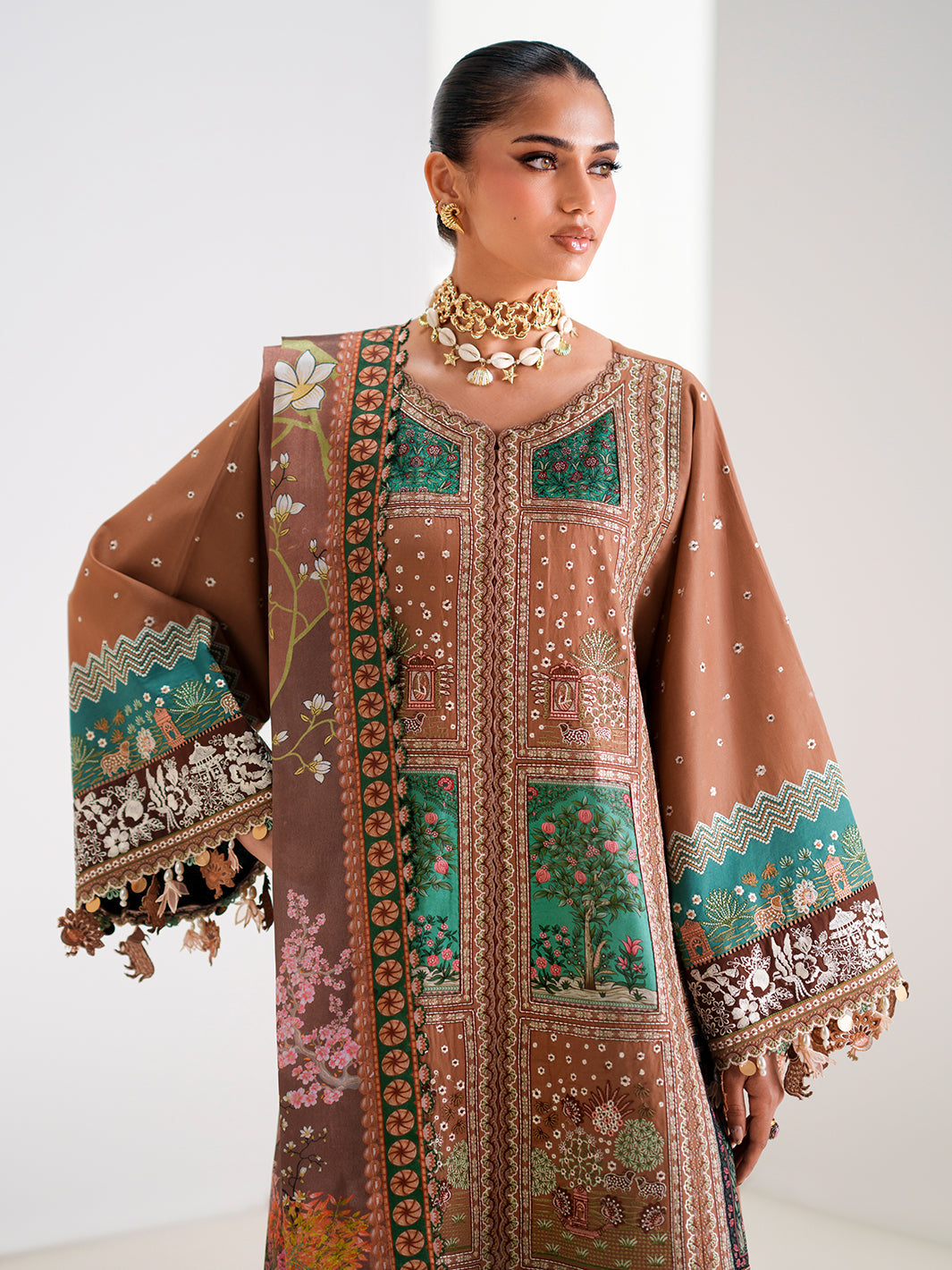Amour Luxury Lawn – 186-B