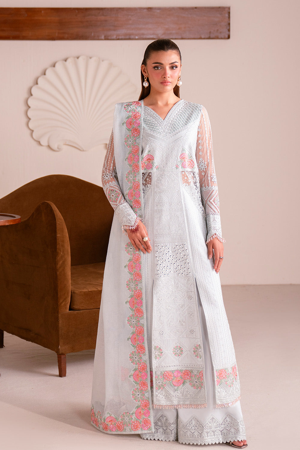 Bloom Poise Lawn Edit – AURÉLIE - MSU0680