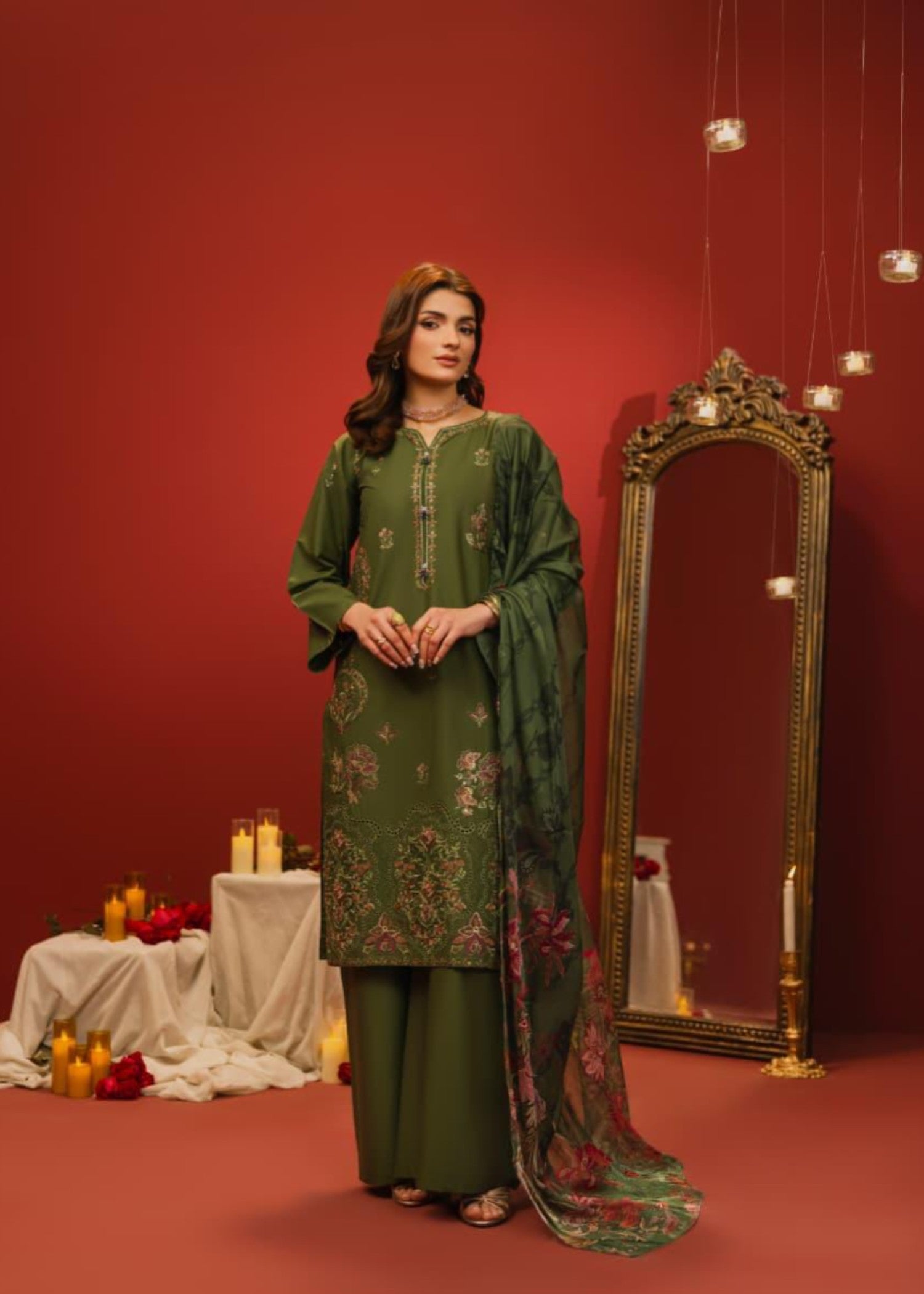 lawn cotton Kurta Set in Bottle green