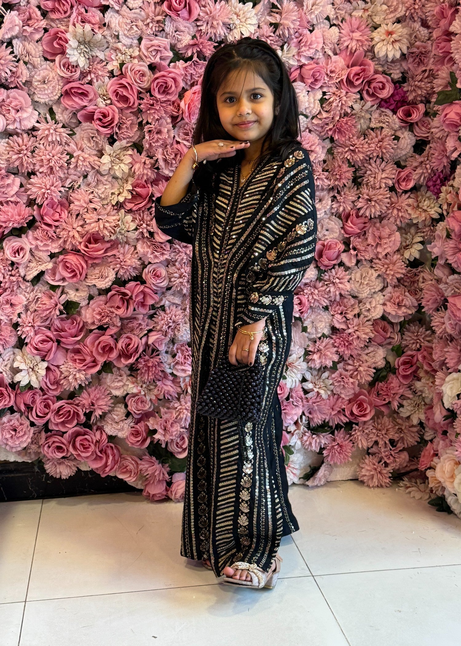 lawn Kaftan in Black