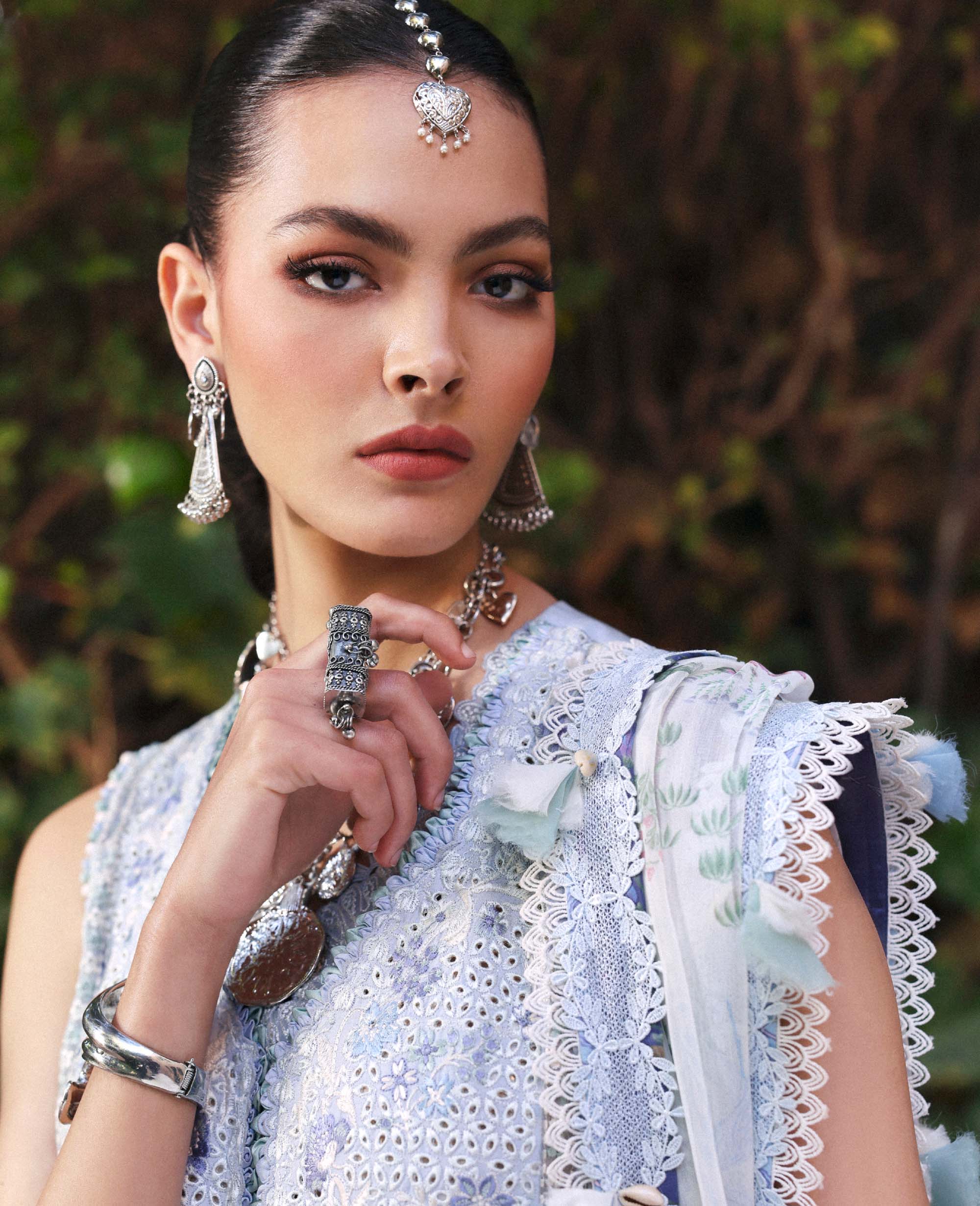Republic Reine Eid Luxury Lawn – Iris