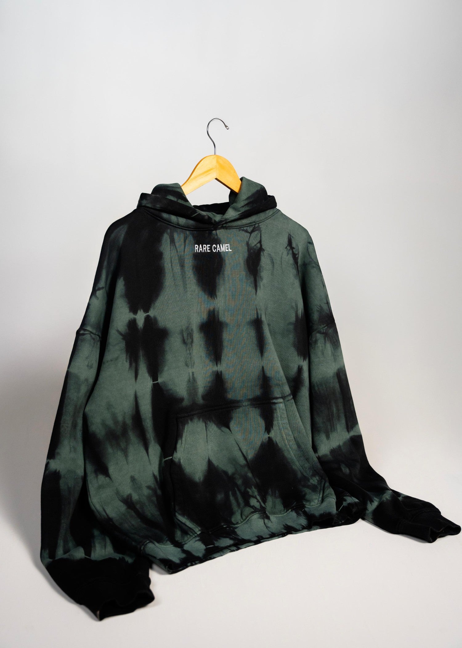 polycotton Hoodie in Black, moss green, army green