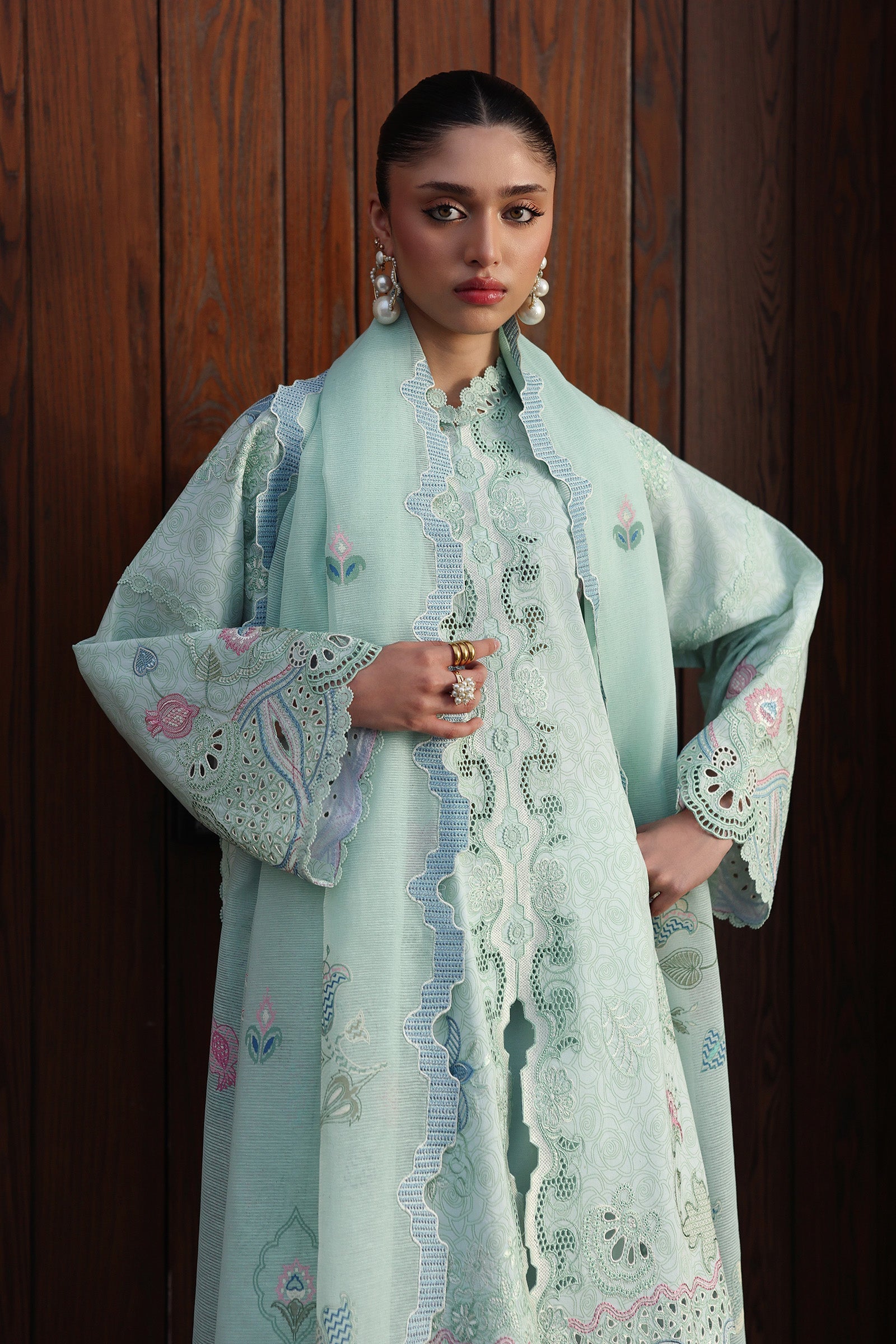 Qline Lawn Drop II – QKL-07 LEYA
