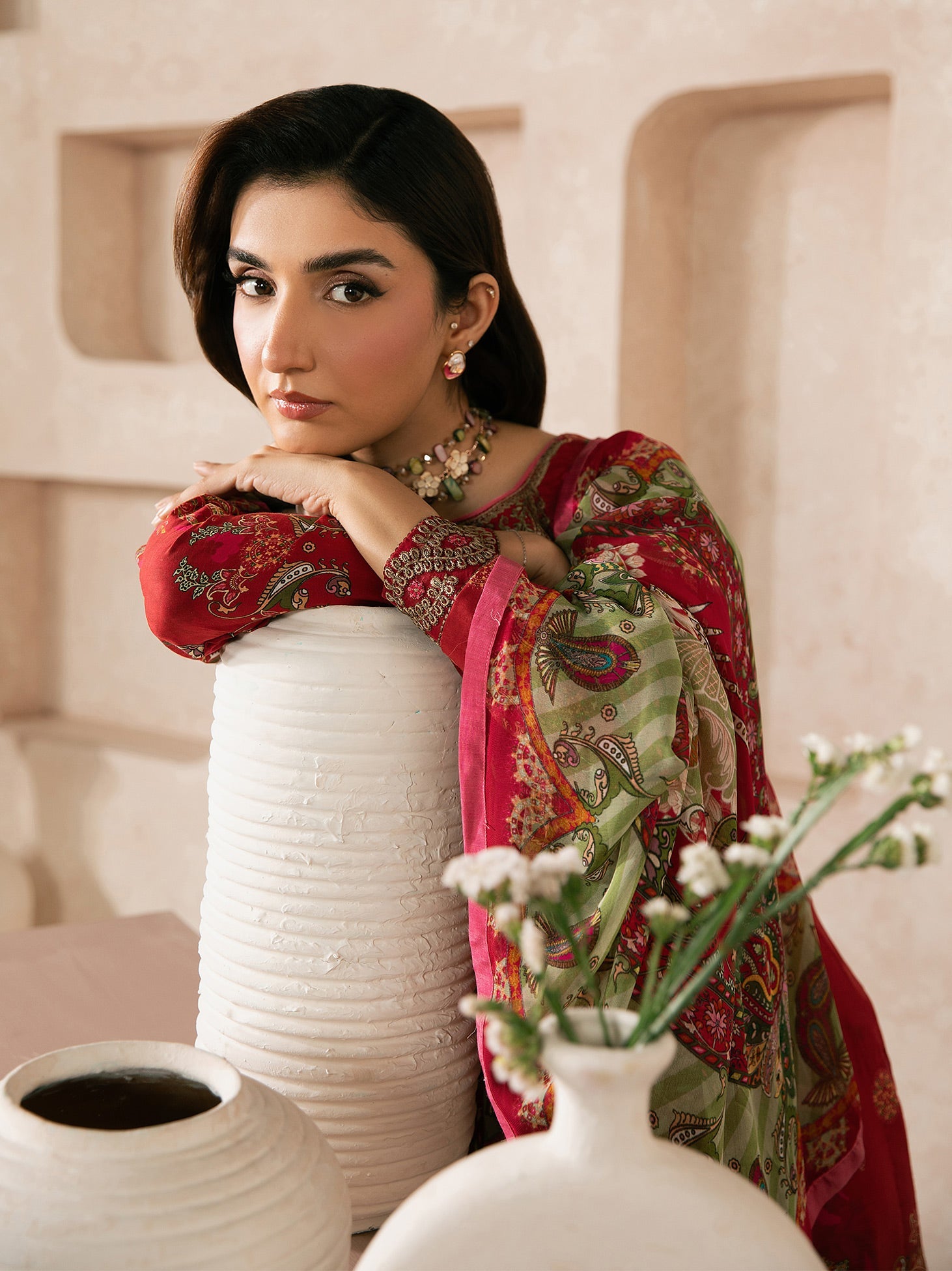 Syra Lawn – Nael