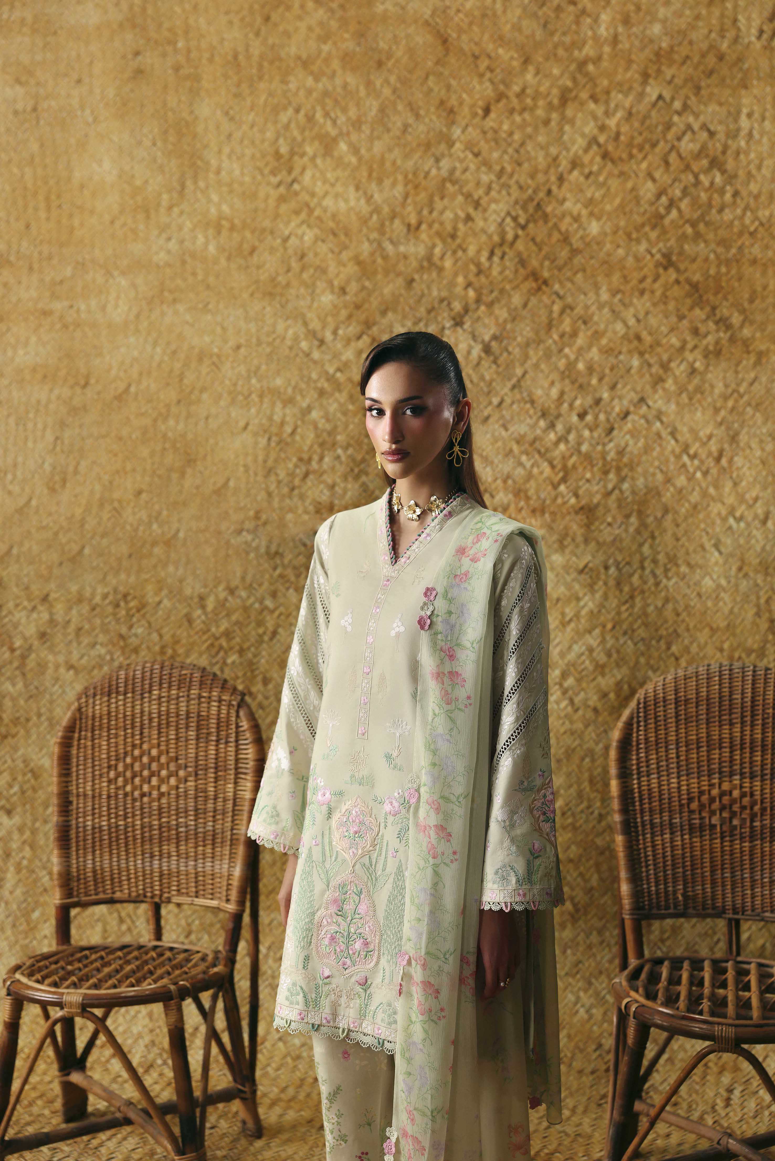 Luxury Lawn – SL-06-26-V2