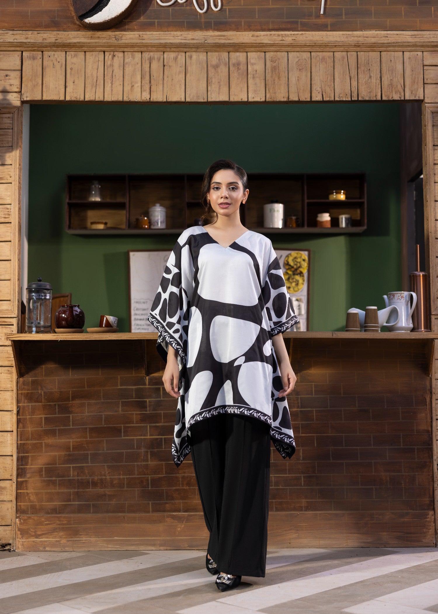 silk Kaftan in White, black