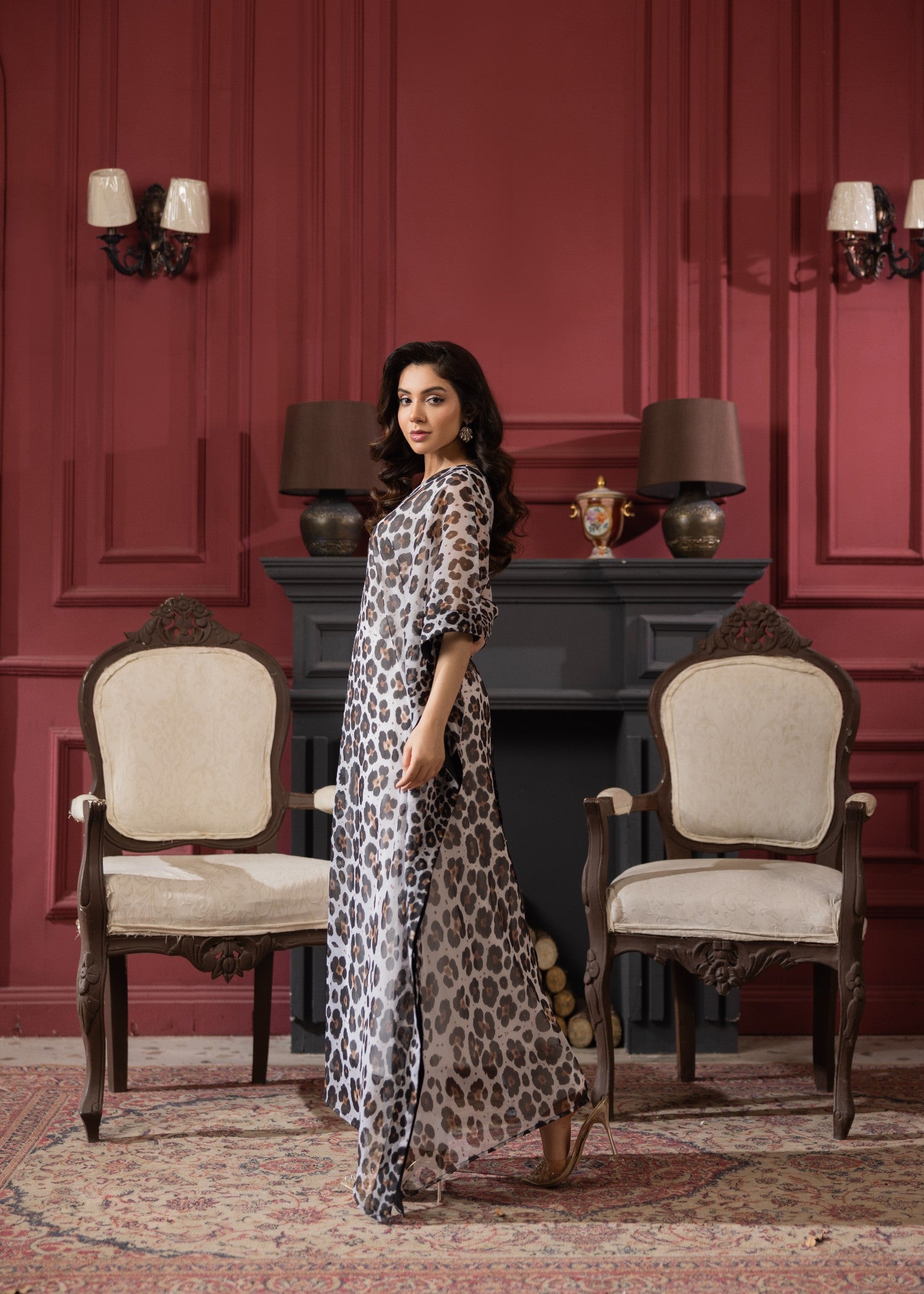 chiffon Kaftan in White, walnut brown, jet black