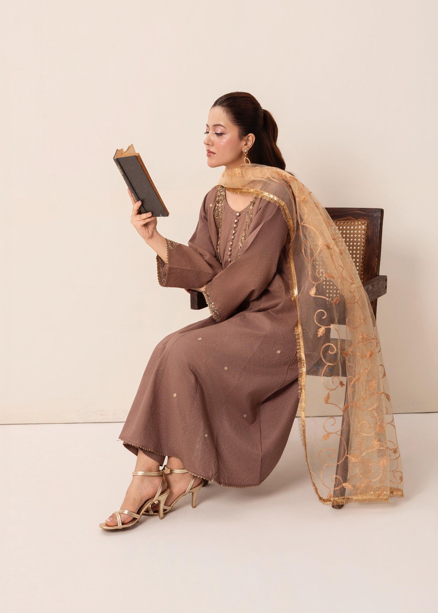 net Pishwas in Almond brown