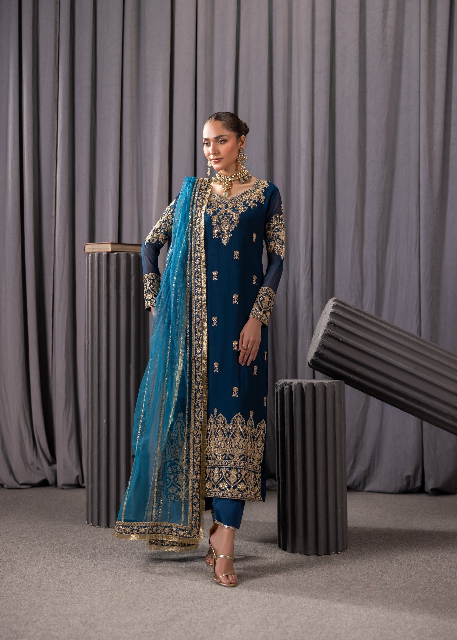 bemberg crinkle chiffon Kurta Set in Teal