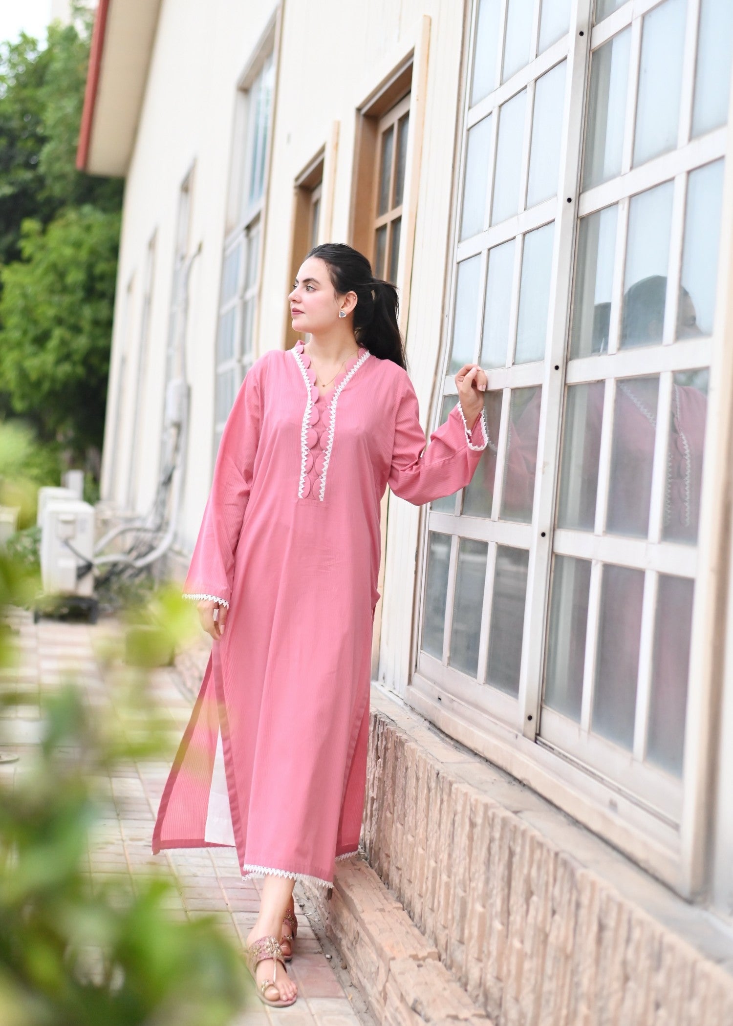 linen Kurta Set in White, pink