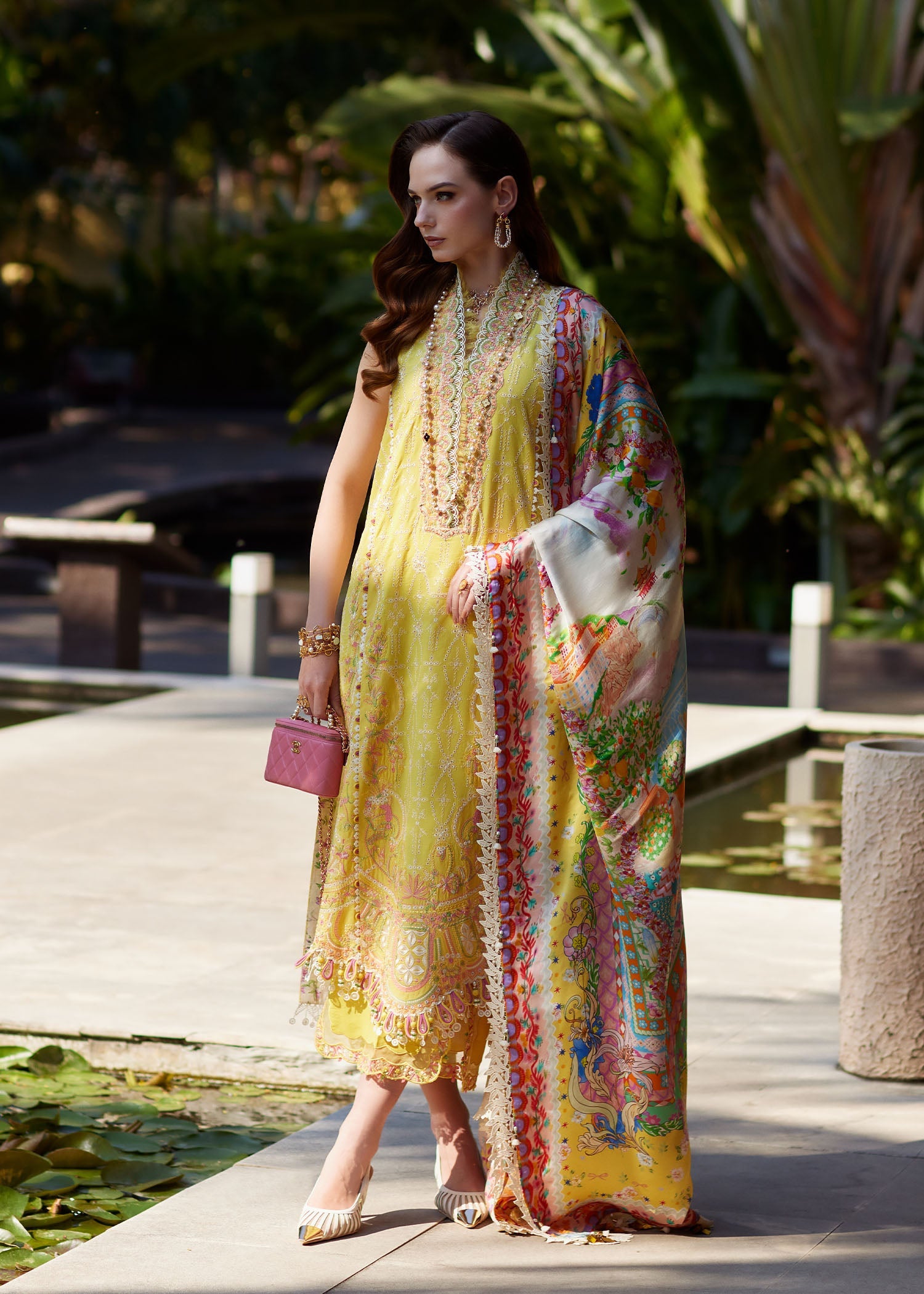 Ariya Luxury Lawn – Bianca