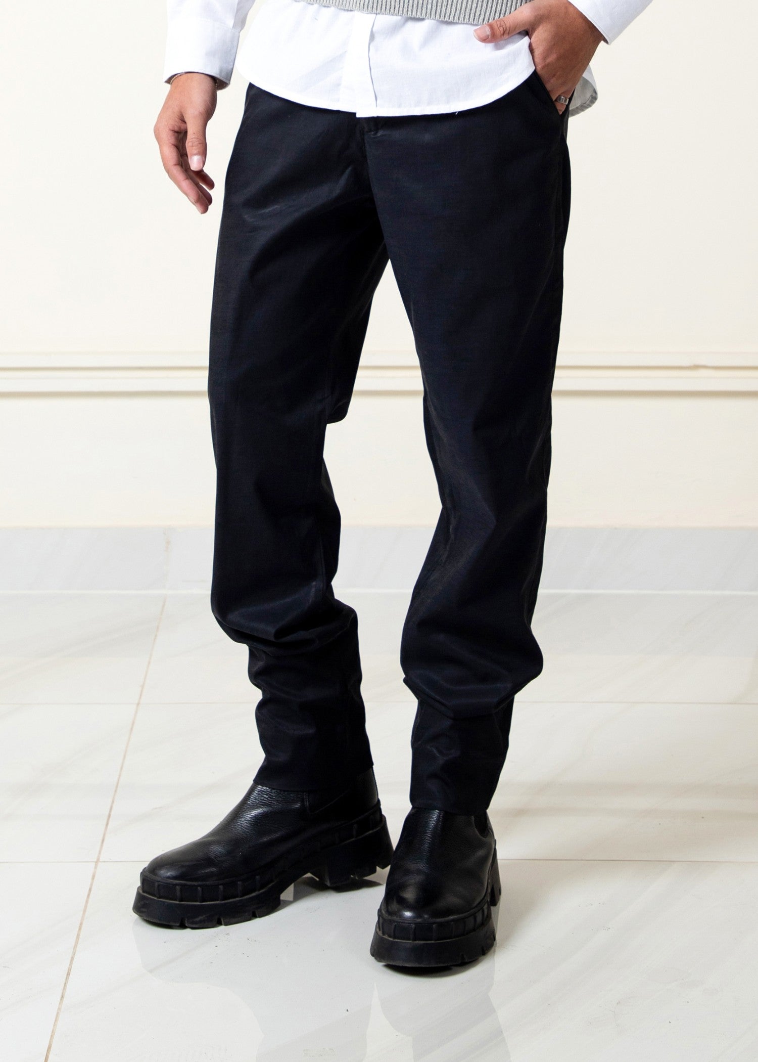 cotton silk Pants in Black