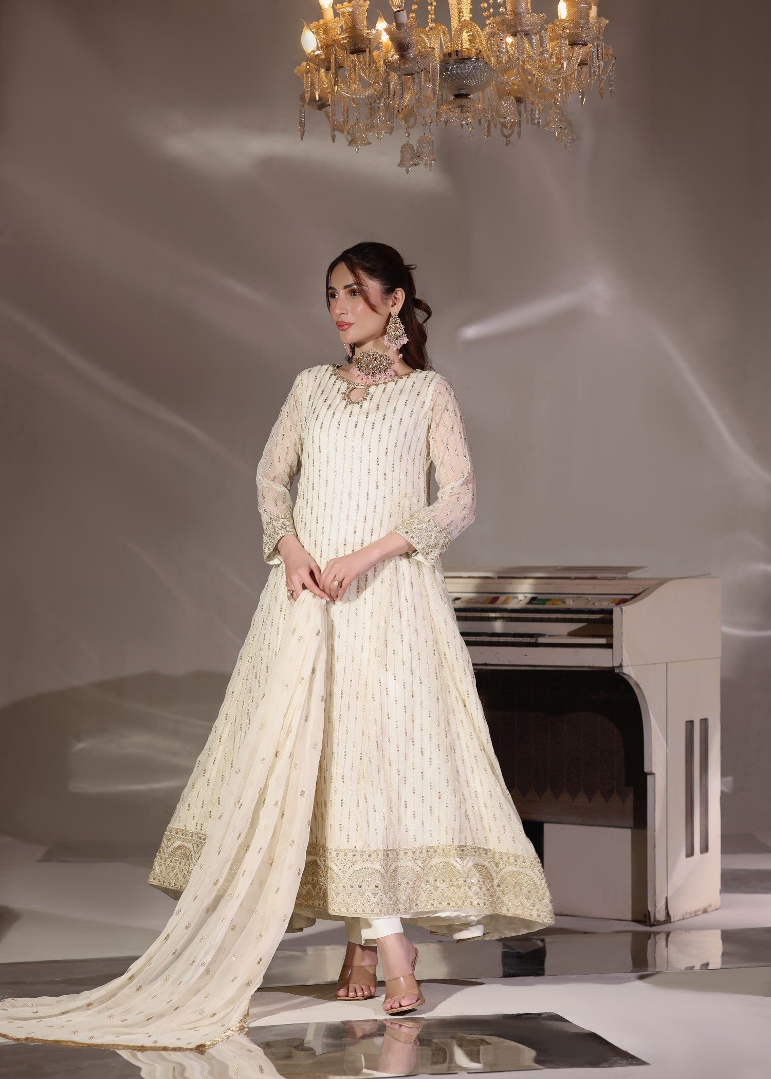 chiffon Pishwas in Off-white