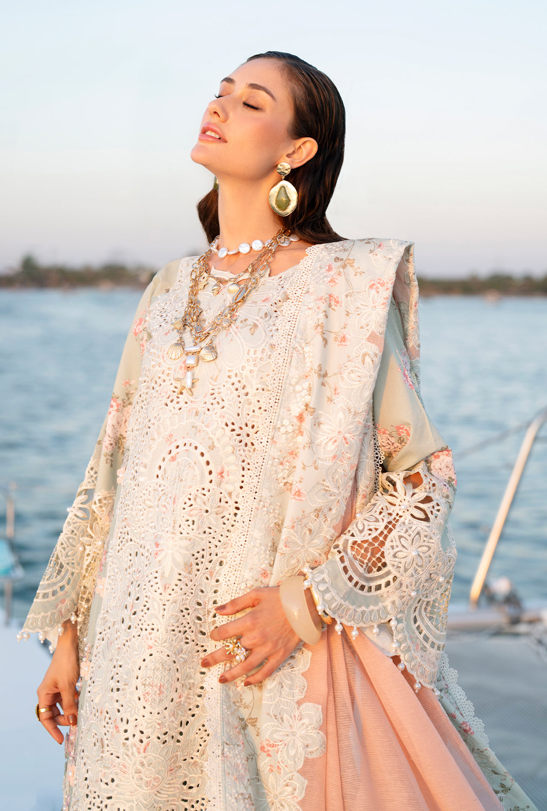 AJR Evara Luxury Lawn – Fyna