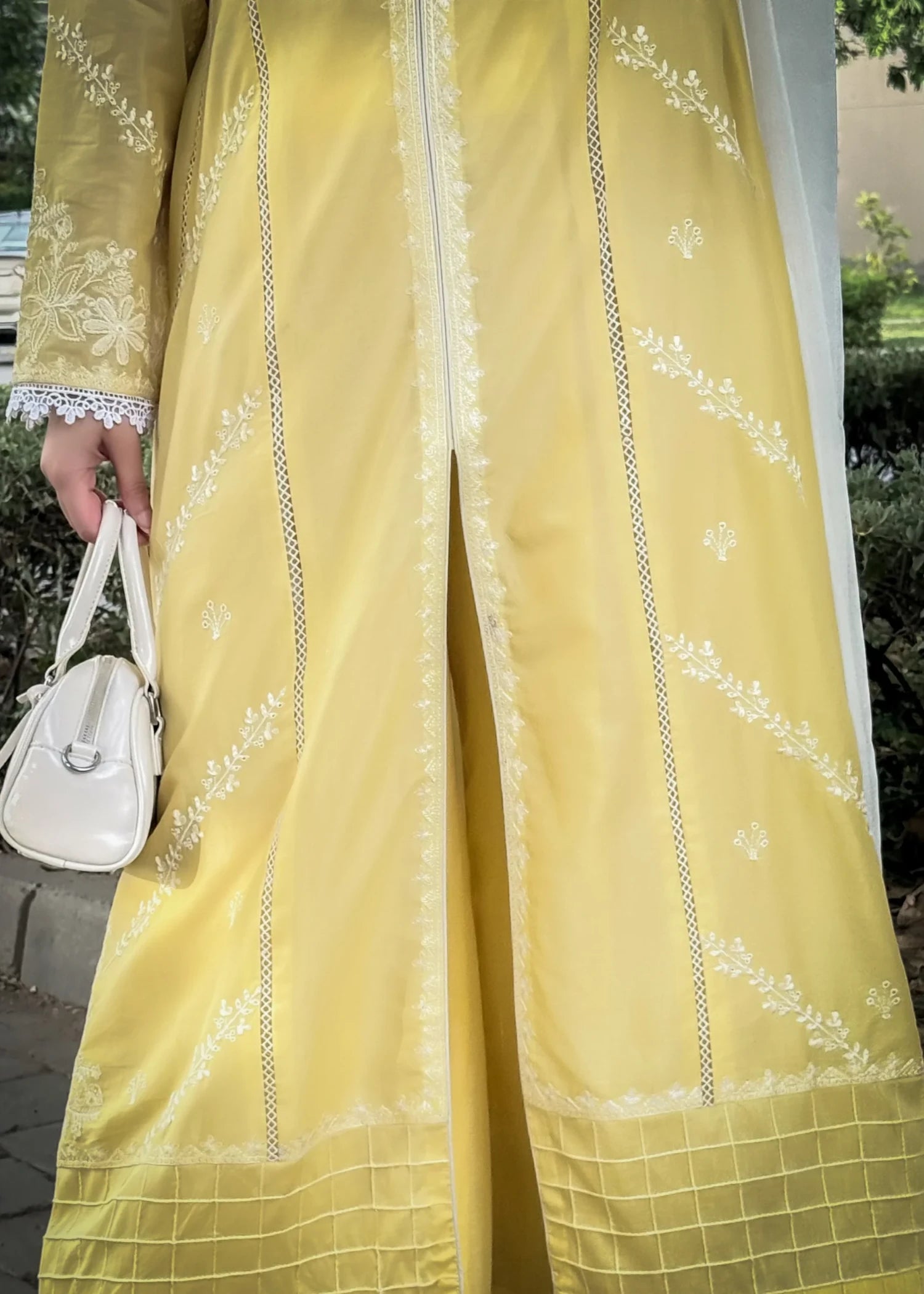 lawn Maxi in Yellow