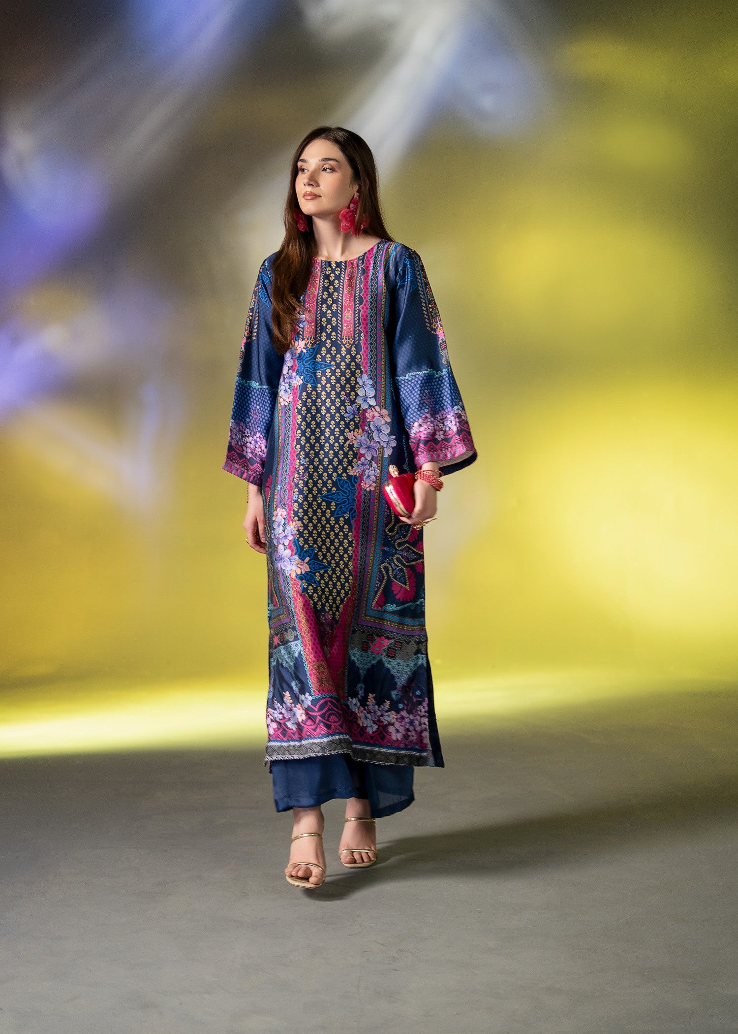 charmuse/shamooz Kaftan in Dark blue