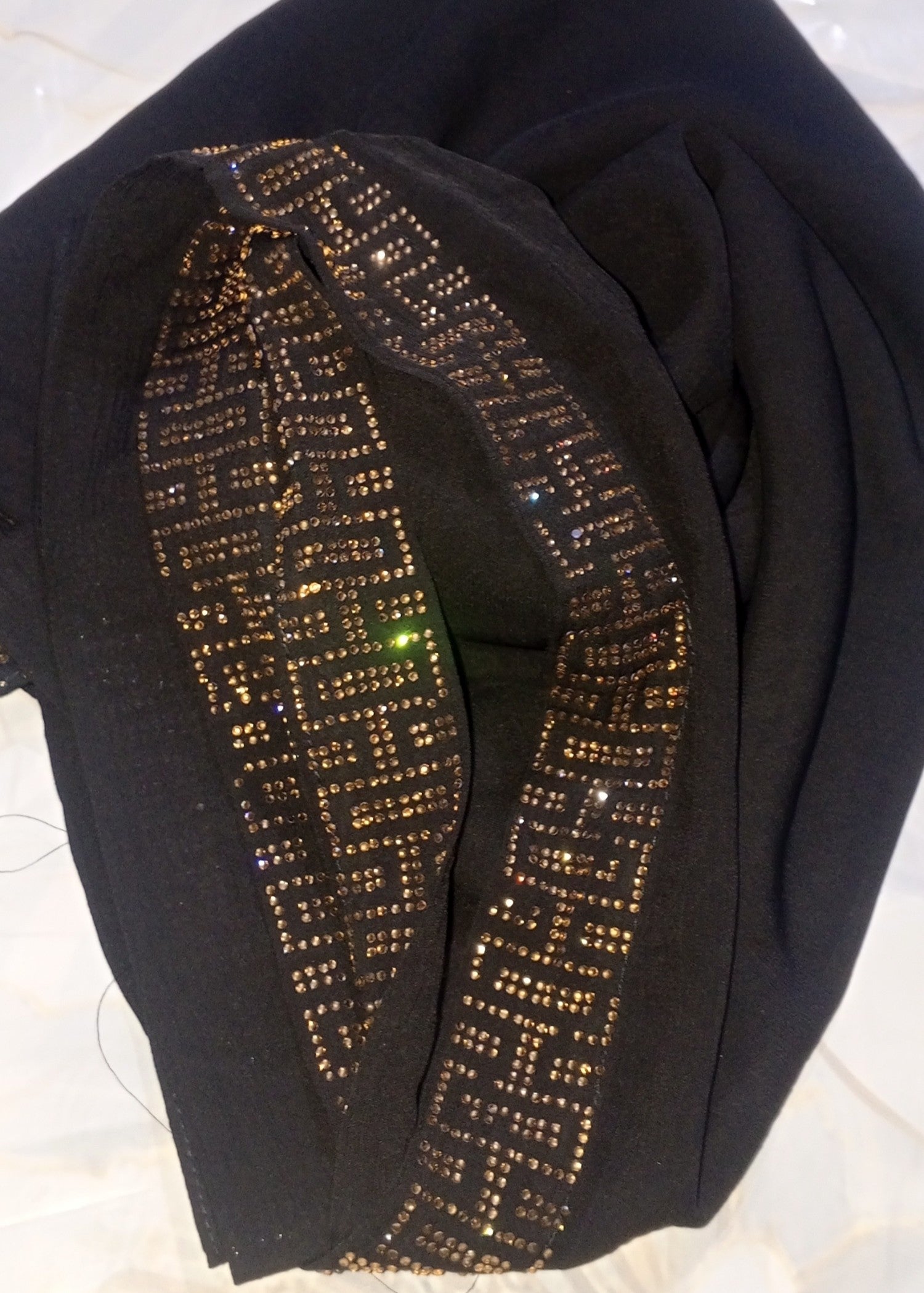 georgette Chaddar in Black, gold