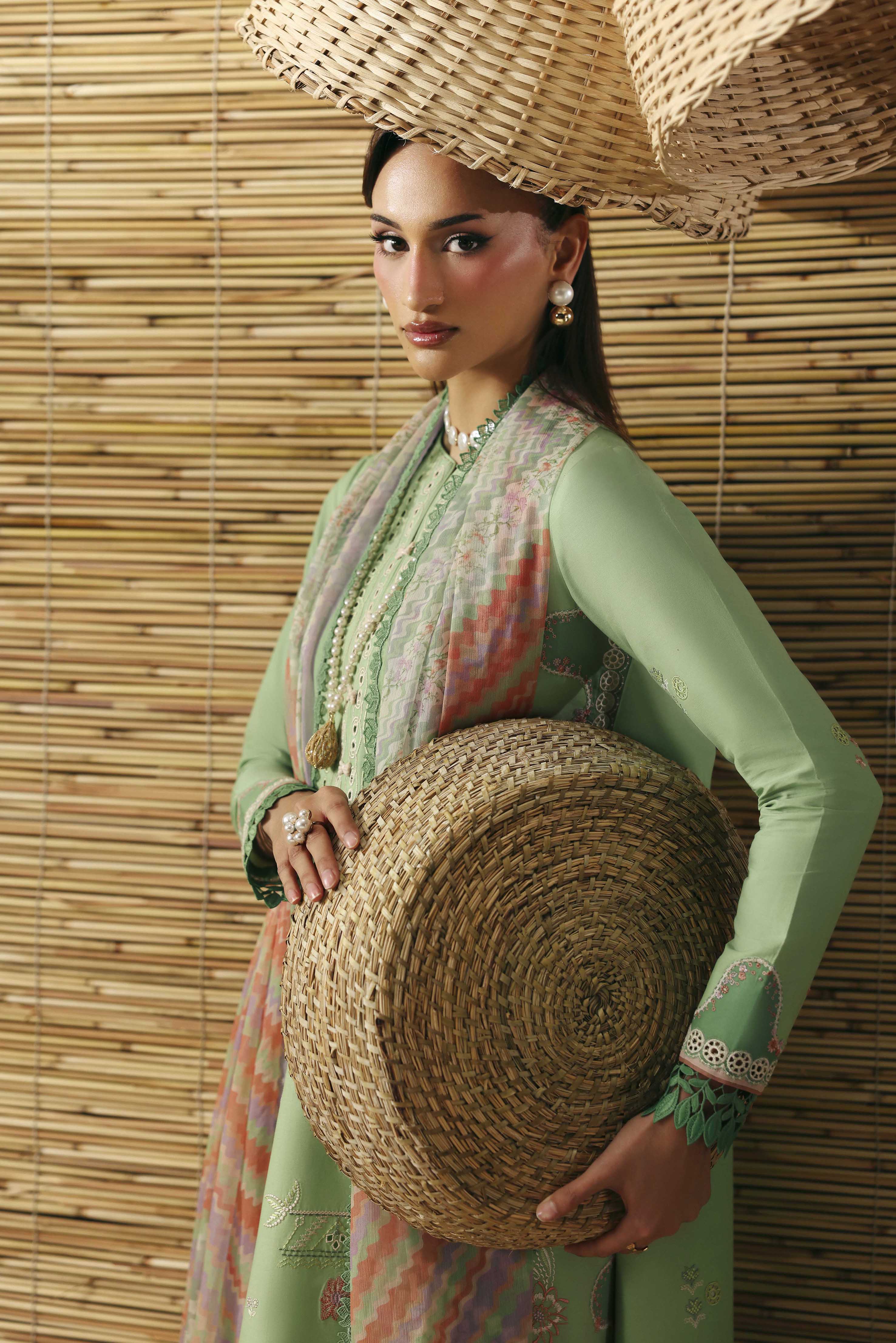 Luxury Lawn – SL-01-26-V2