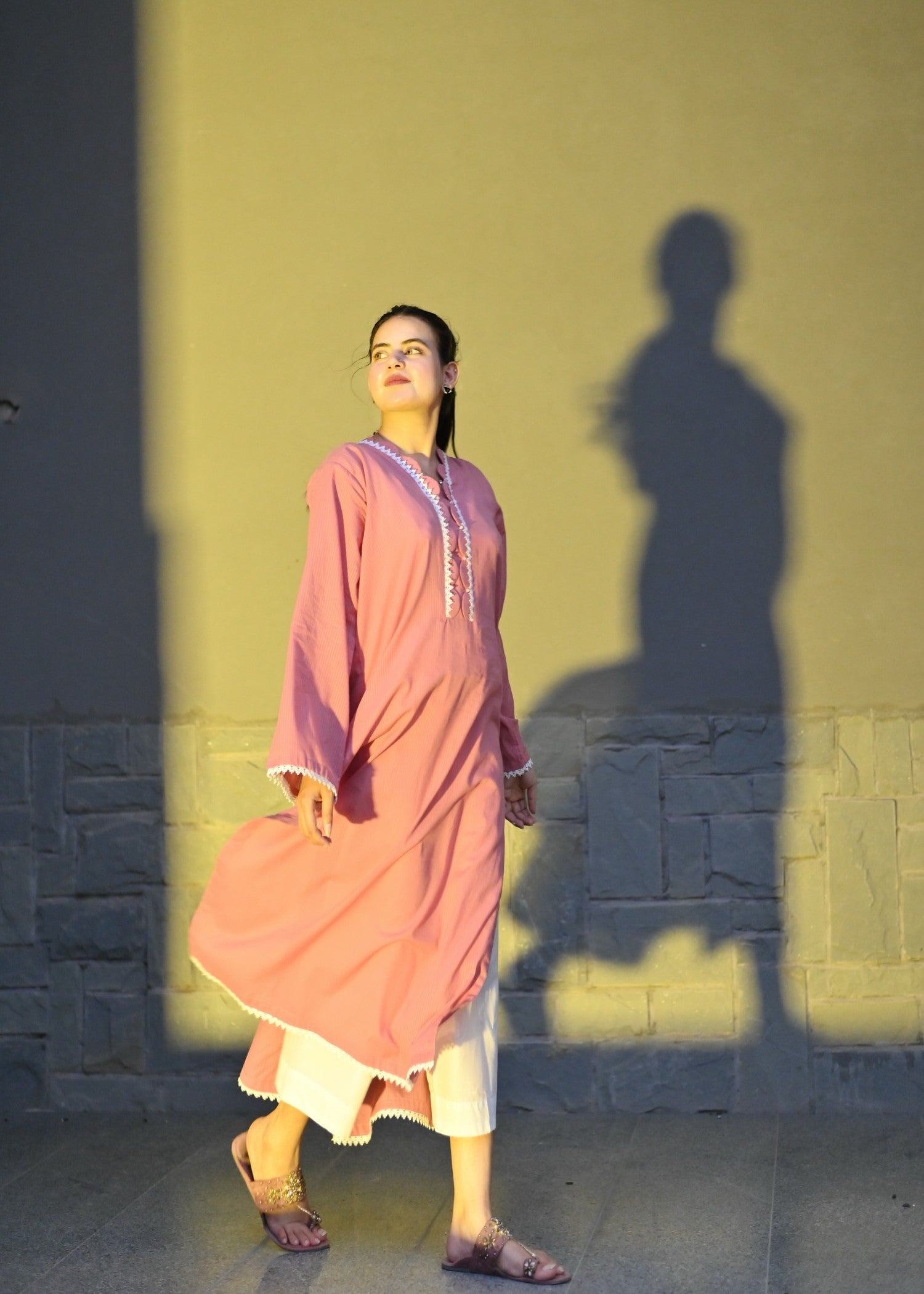 linen Kurta Set in White, pink