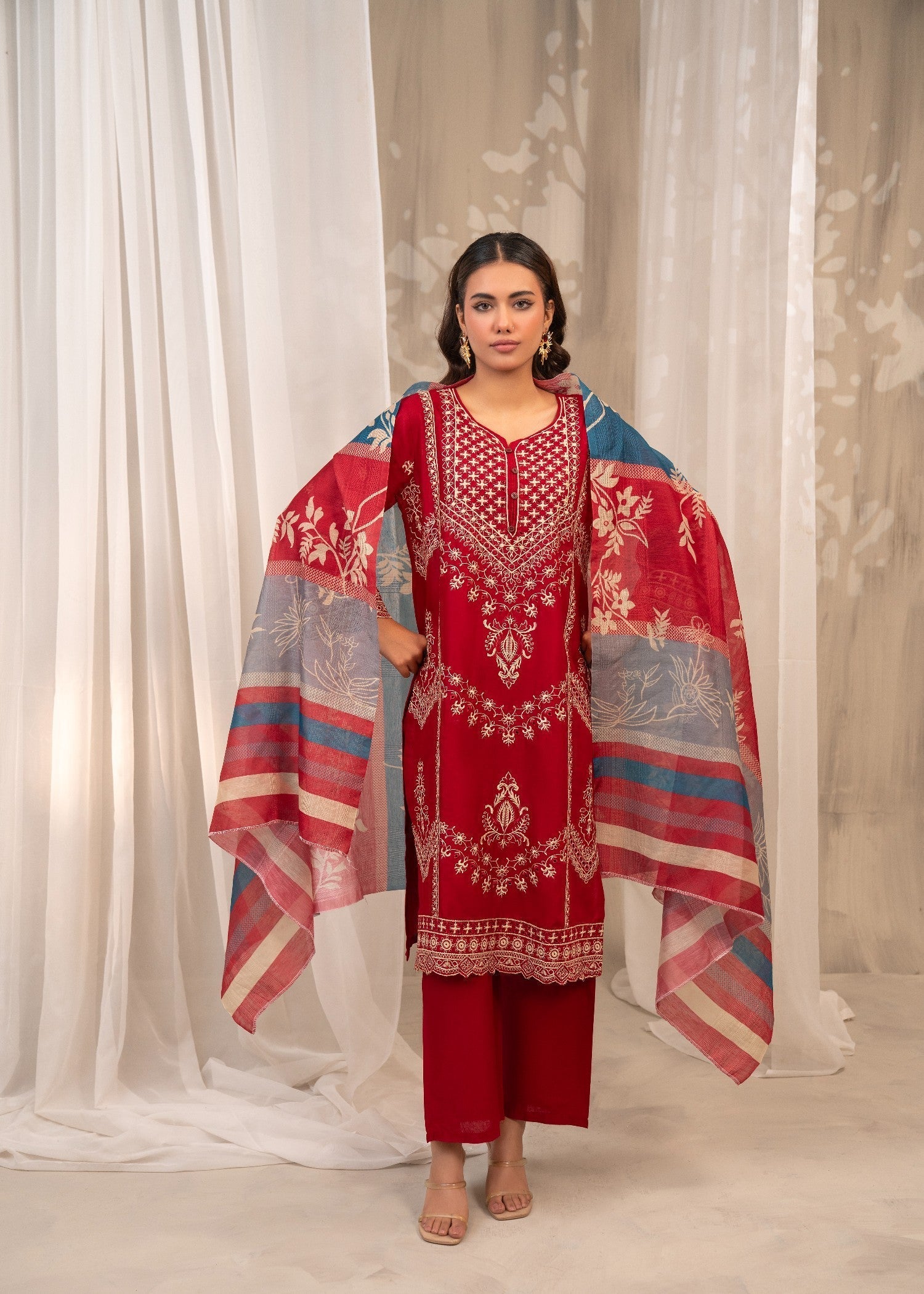 lawn cotton Kurta Set in Crimson