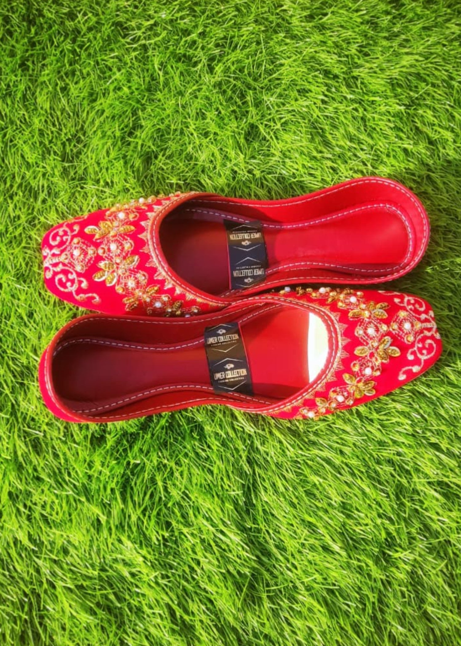 Khussa in Venetian red by - High Quality Women Khussa TQF6170