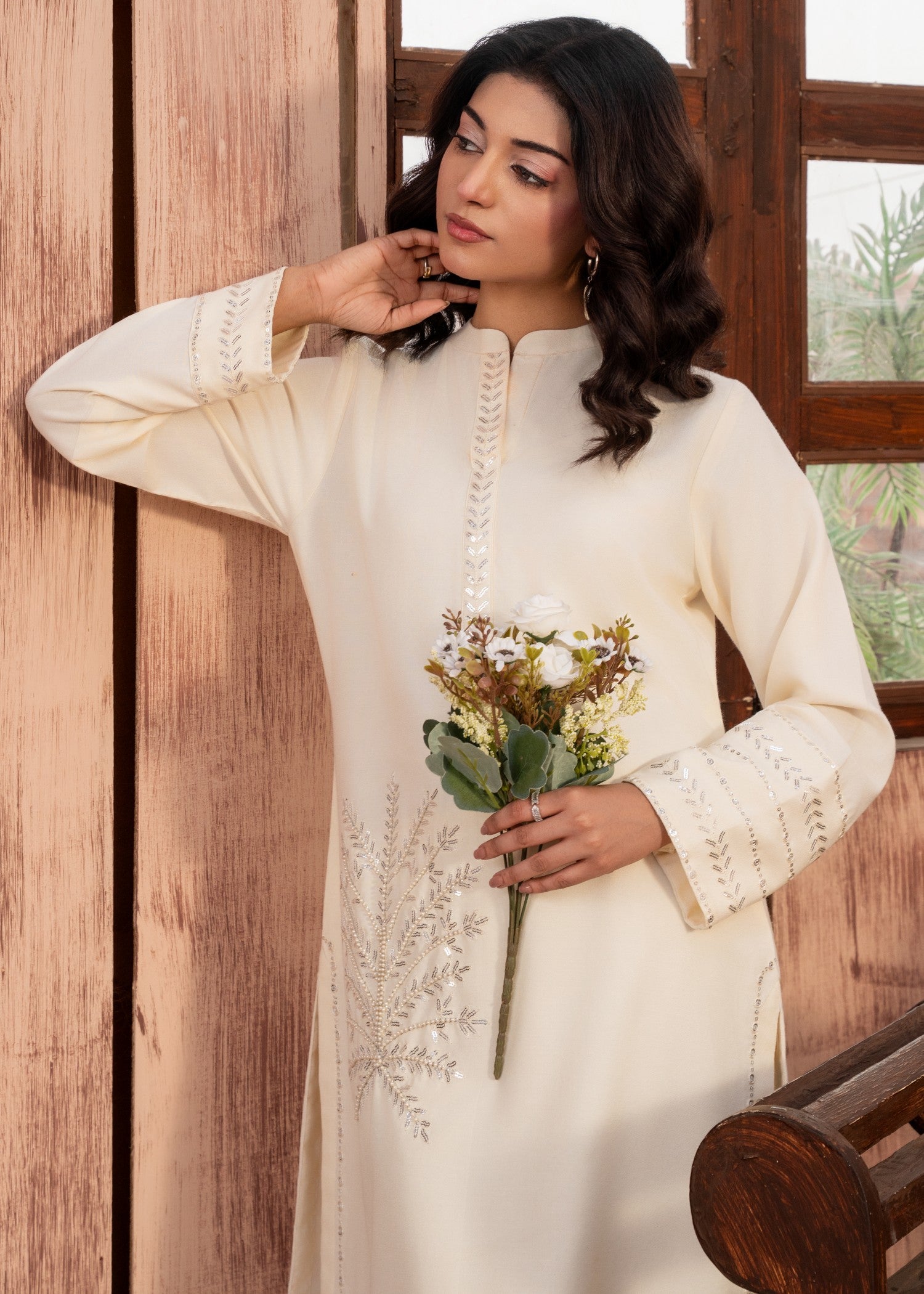 dhanak Kurta Set in Off-white