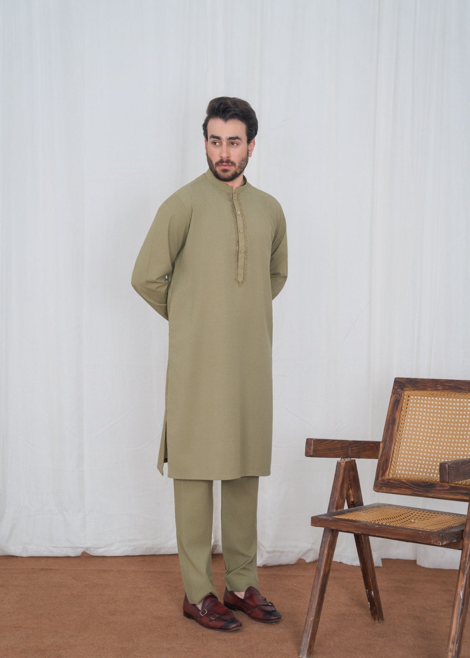 karandi Kurta Set in Pistachio green