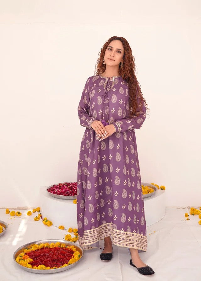 jacquard Pishwas in Purple
