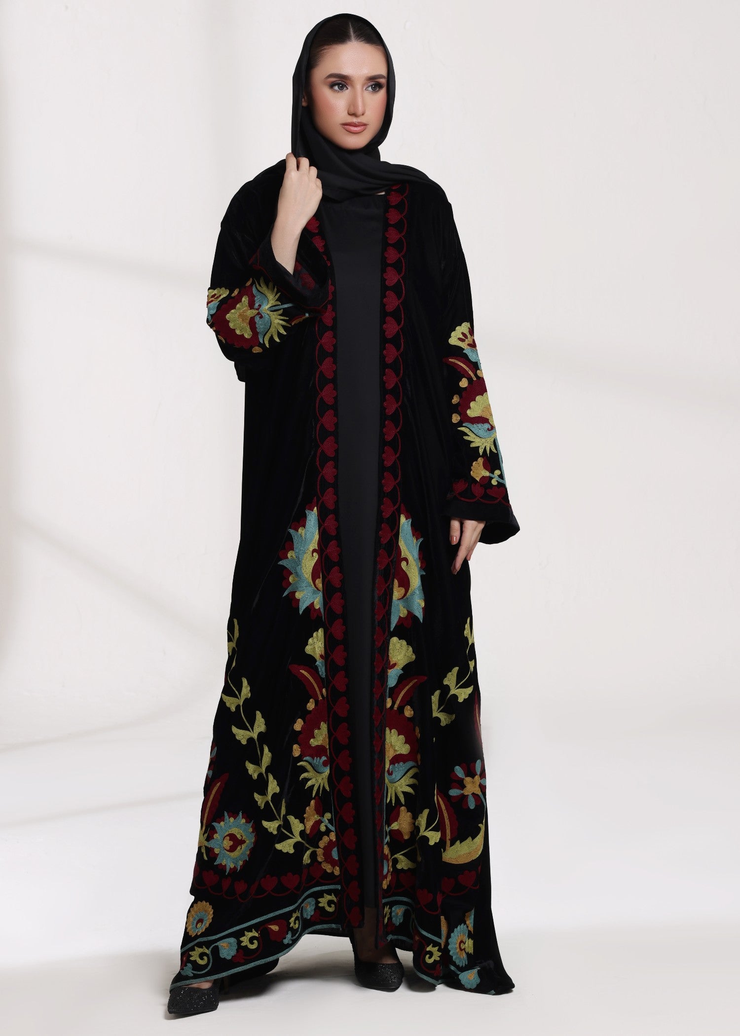 chinese micro velvet 9000 Abaya in Black