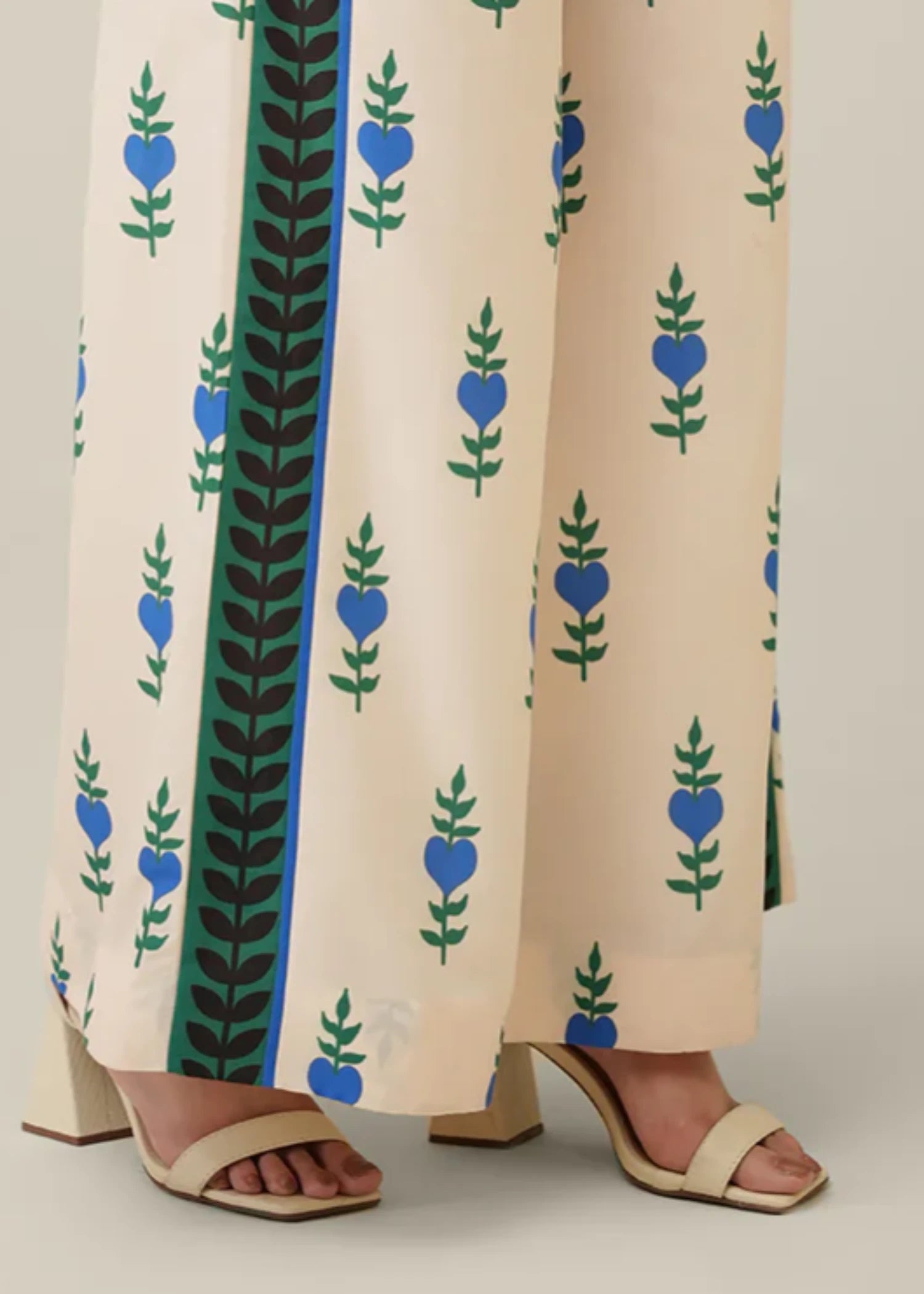 crepe Pants in Cream