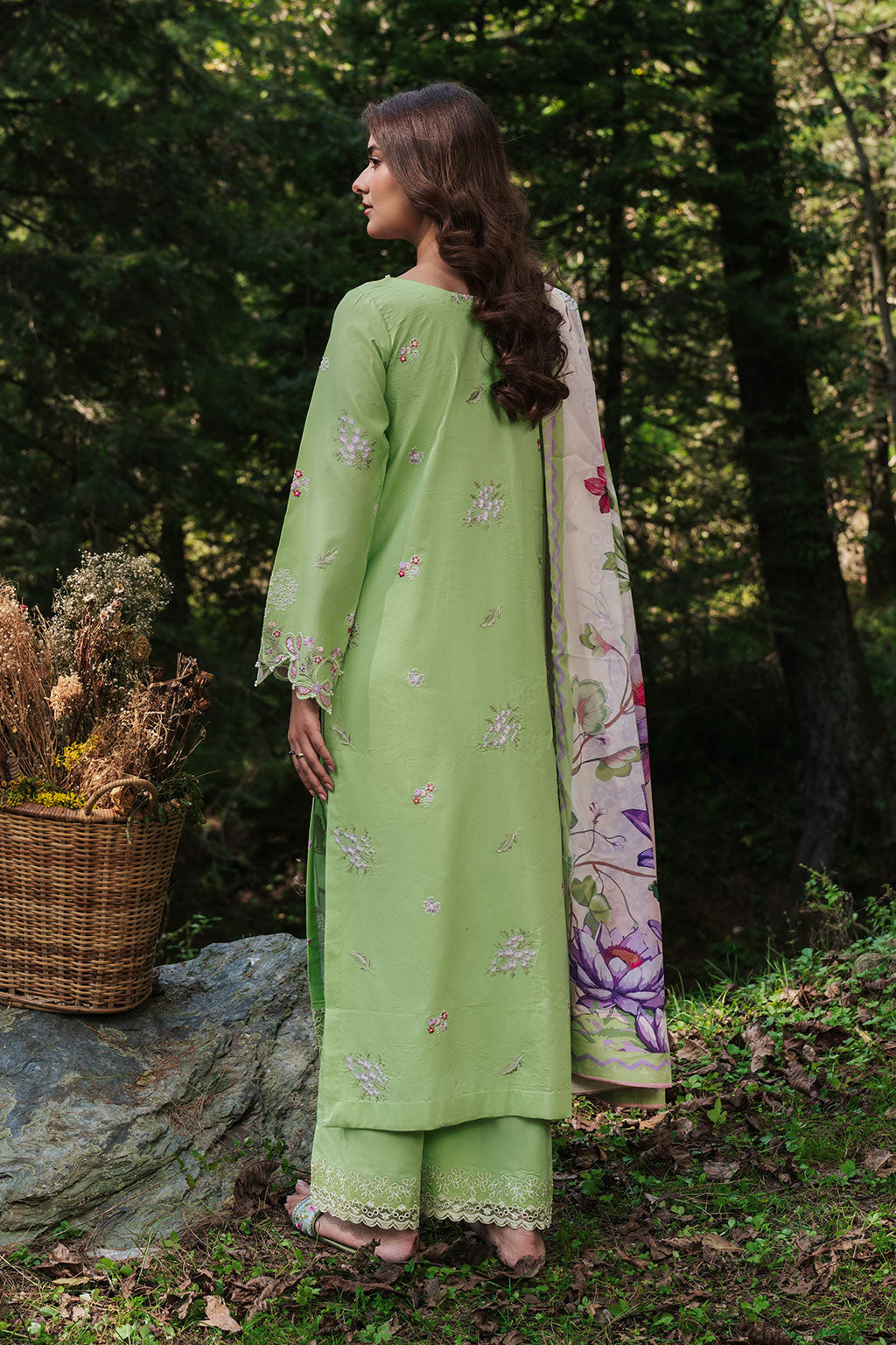 Pine Tale Essential Lawn – AL-107