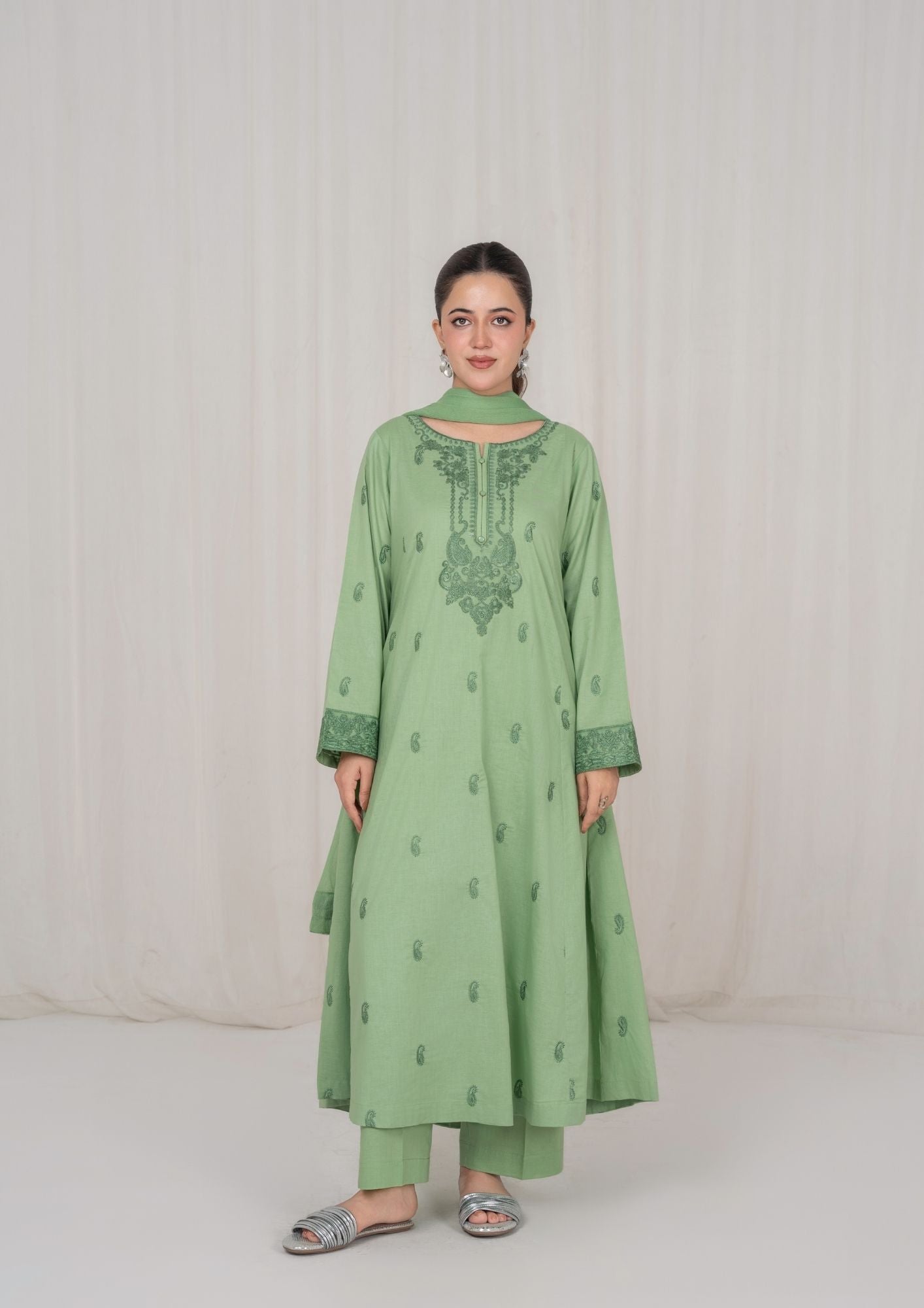 lawn Pishwas in Pistachio green