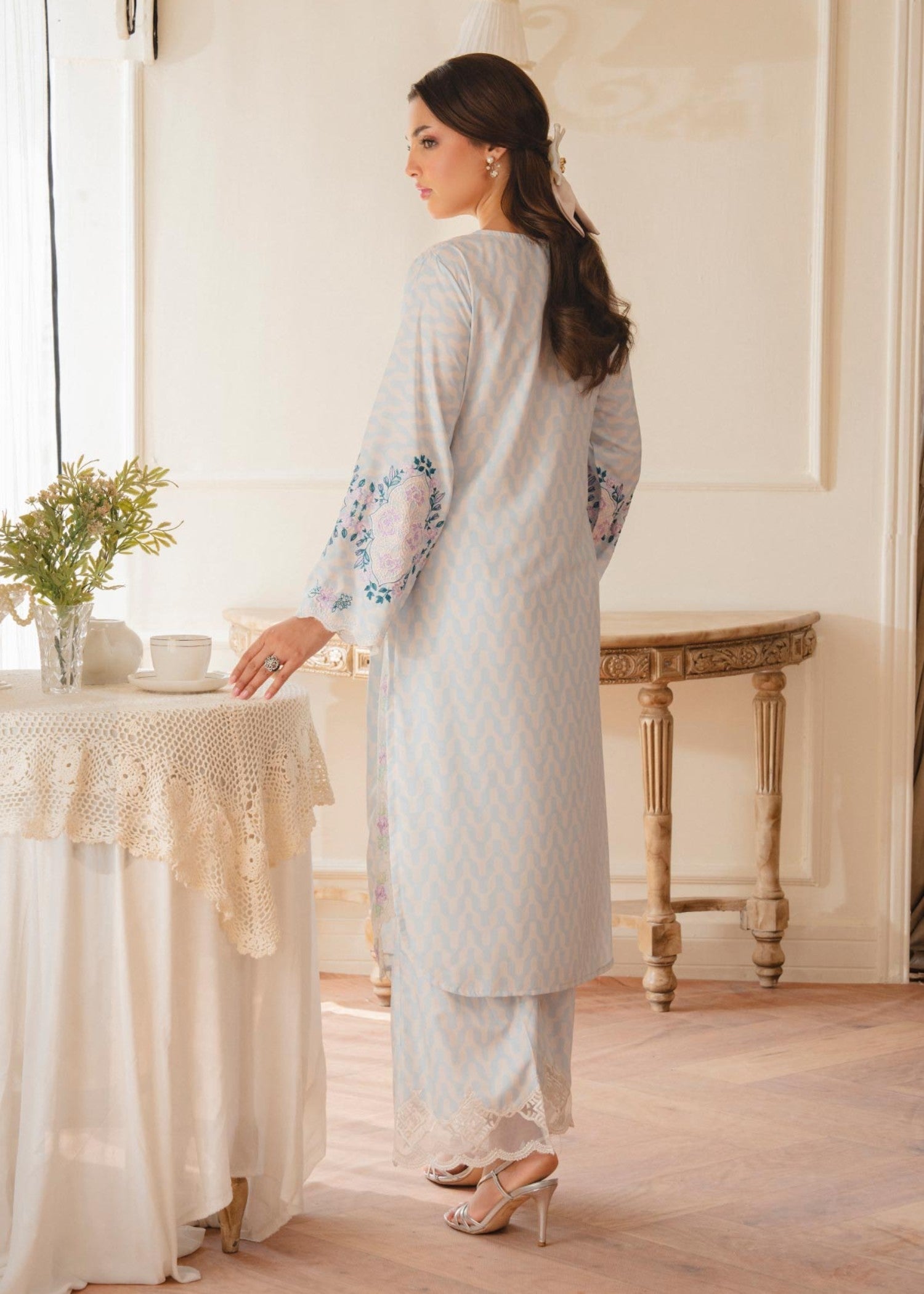 crepe Kurta Set in Powder blue, pastel pink