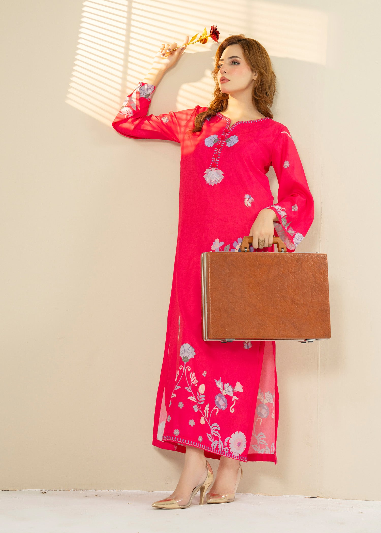 lawn Kaftan in Hot pink