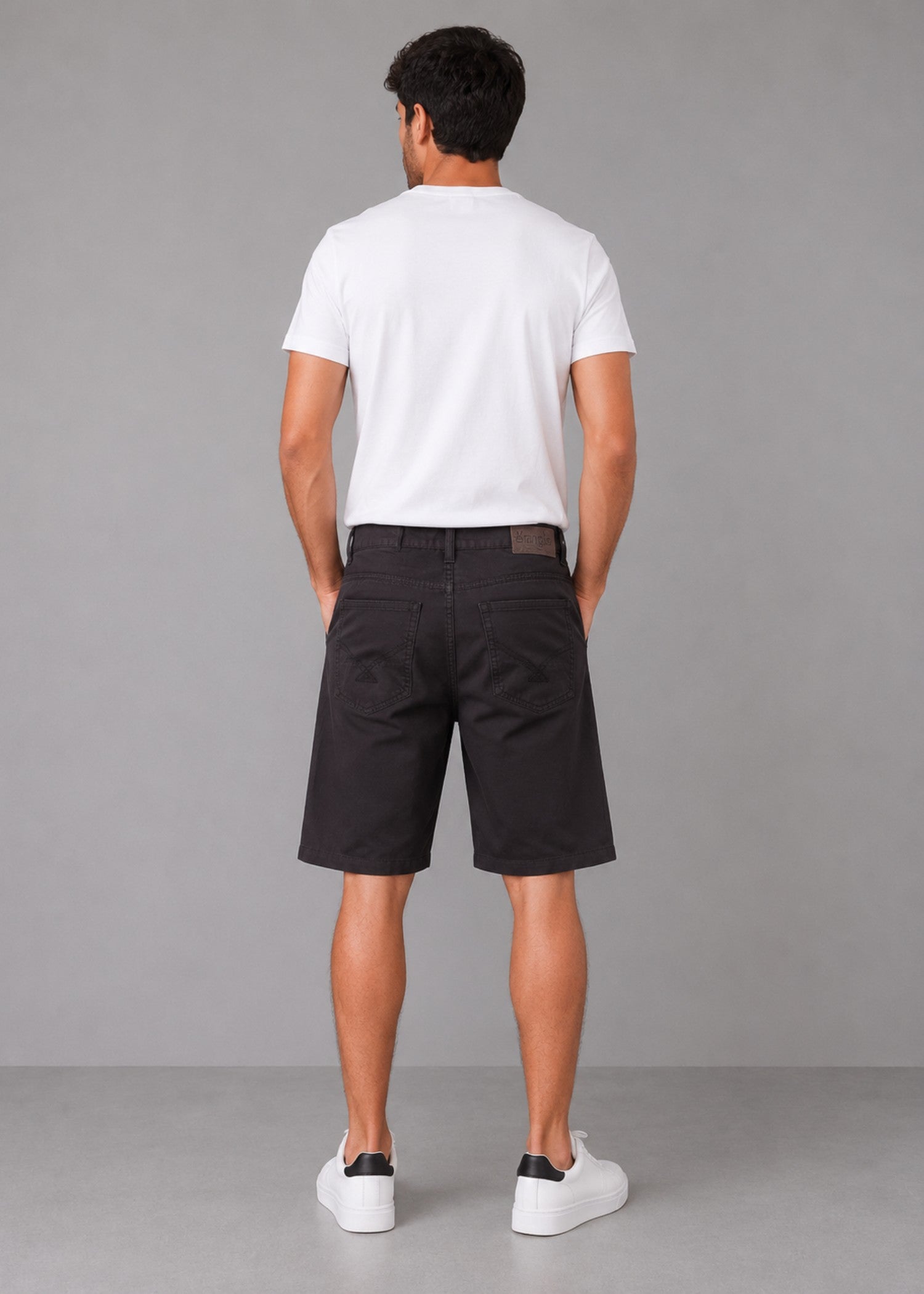denim Shorts in Dark brown