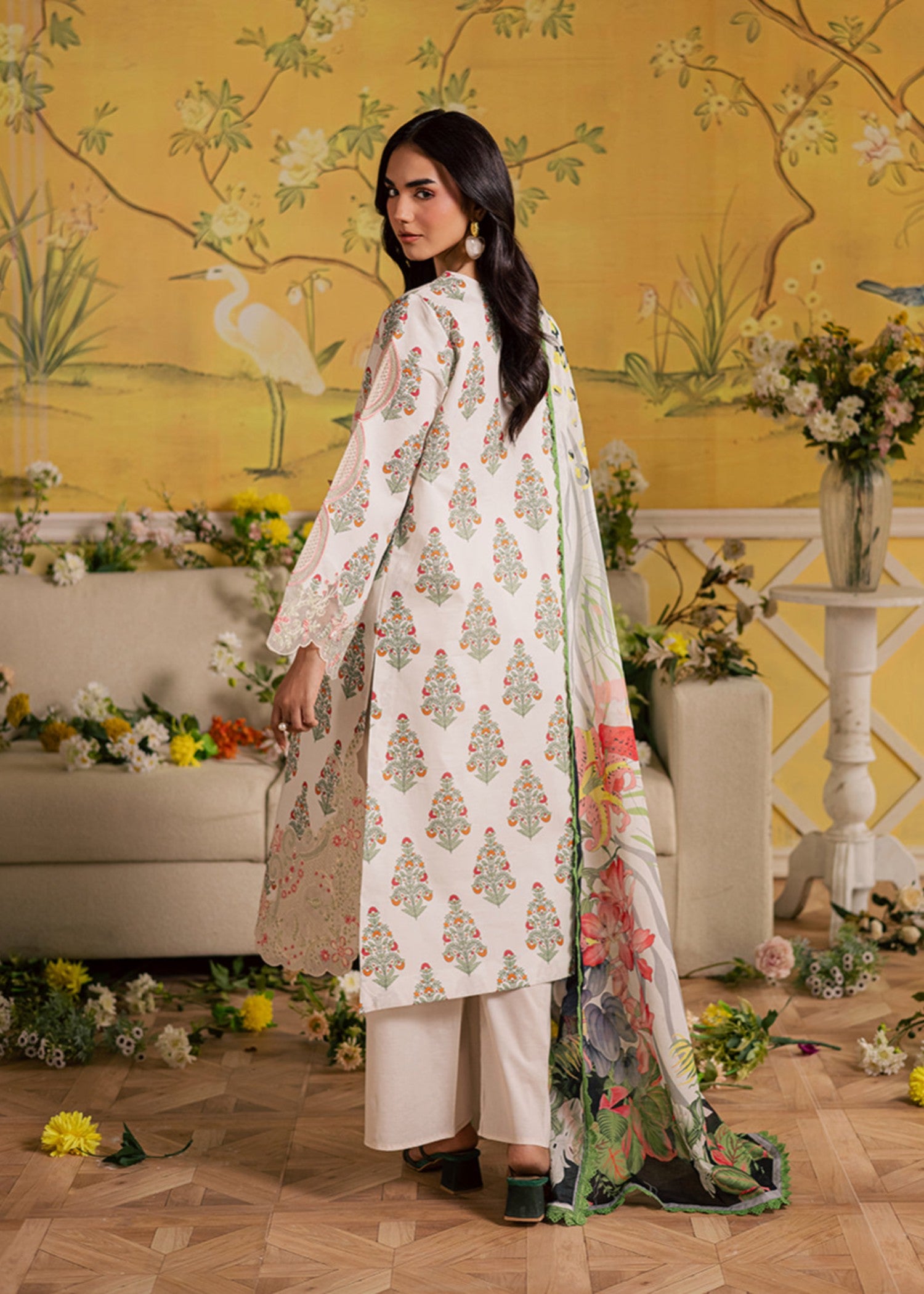 lawn Unstitched in Antique white