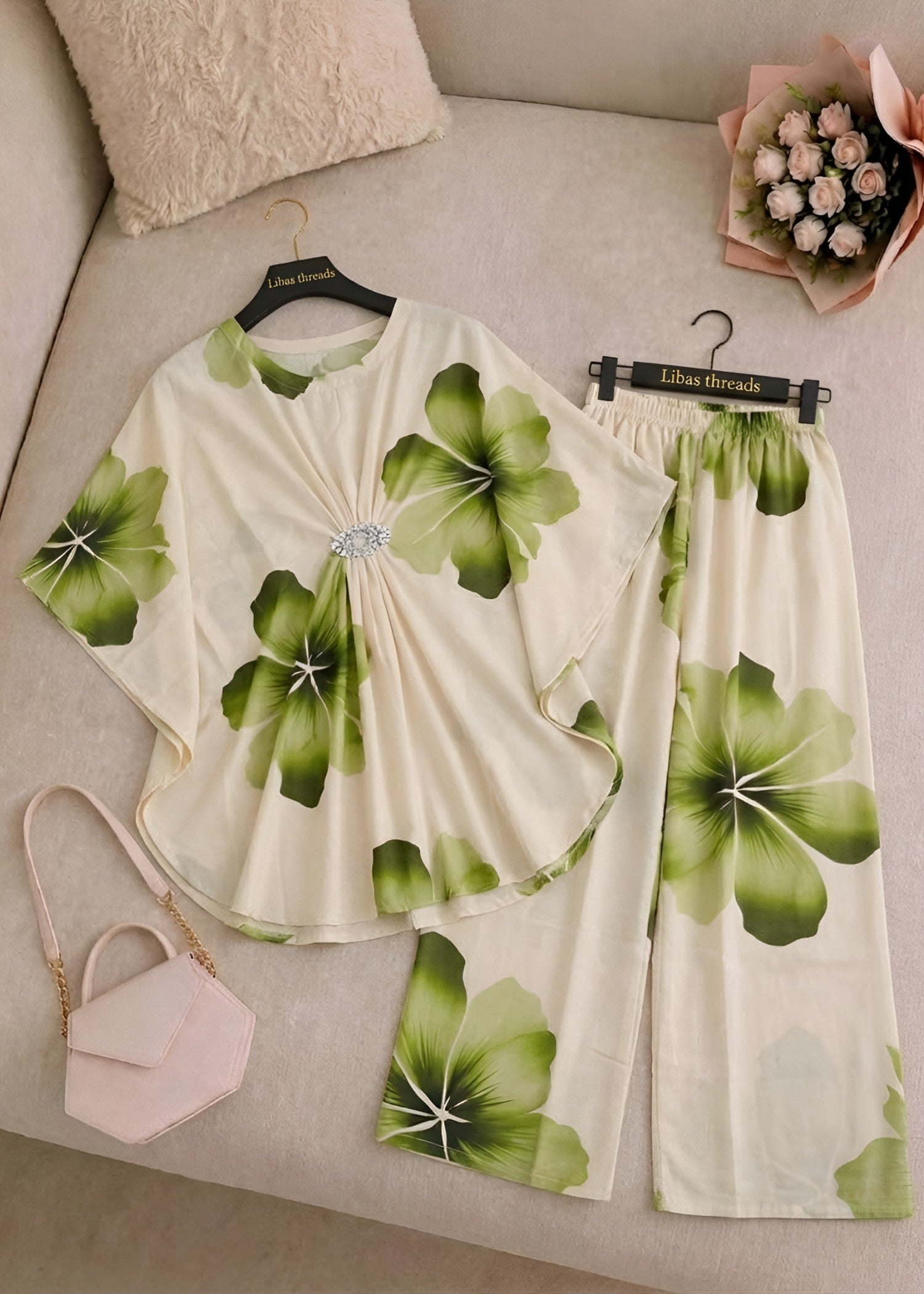 poly silk Kaftan in Beige, apple green