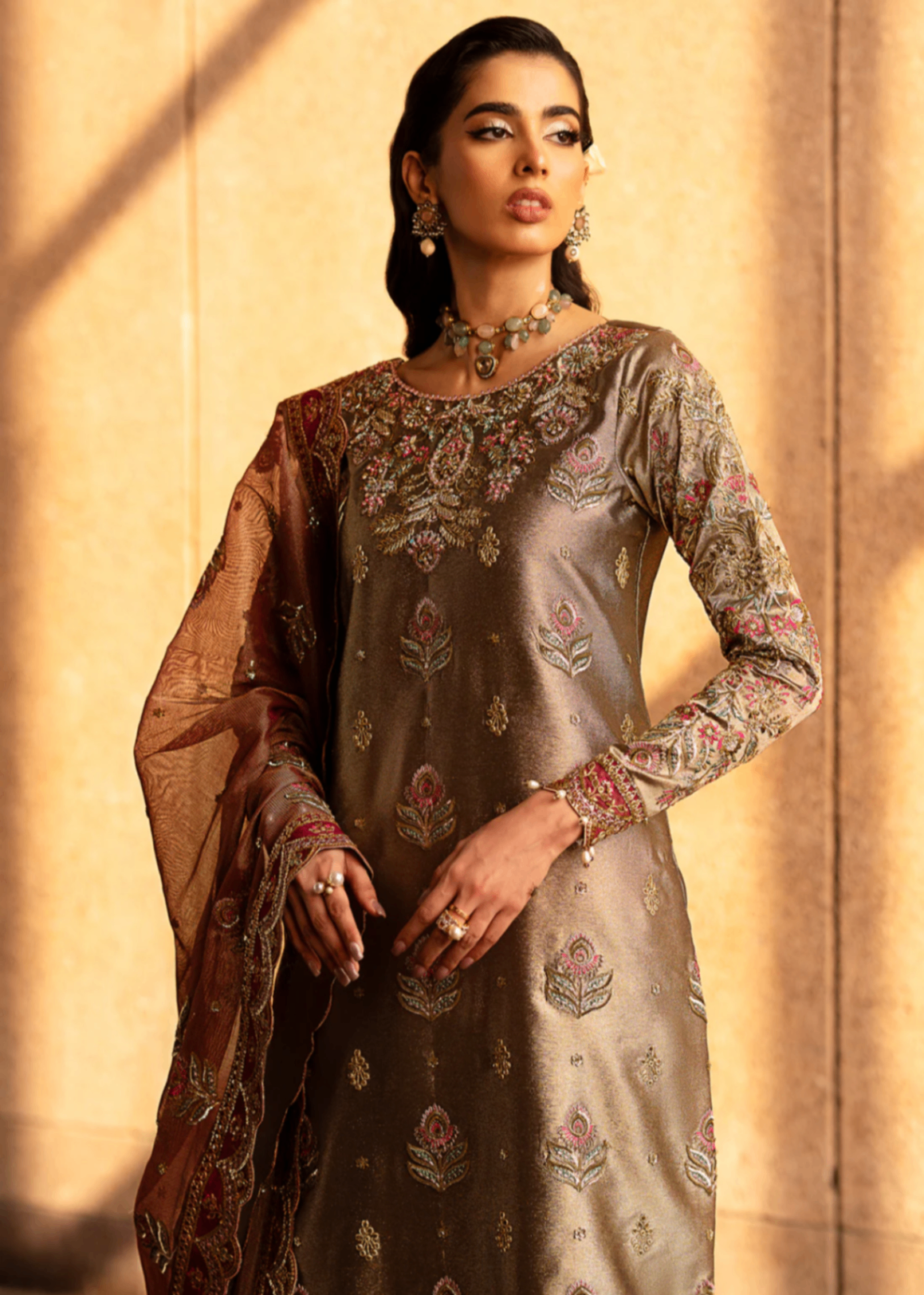 masuri Unstitched in Camel brown