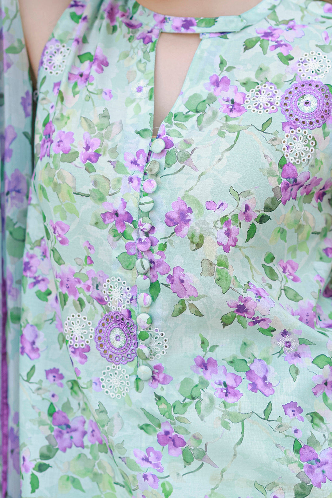 Chikankari Lawn – Z-4053